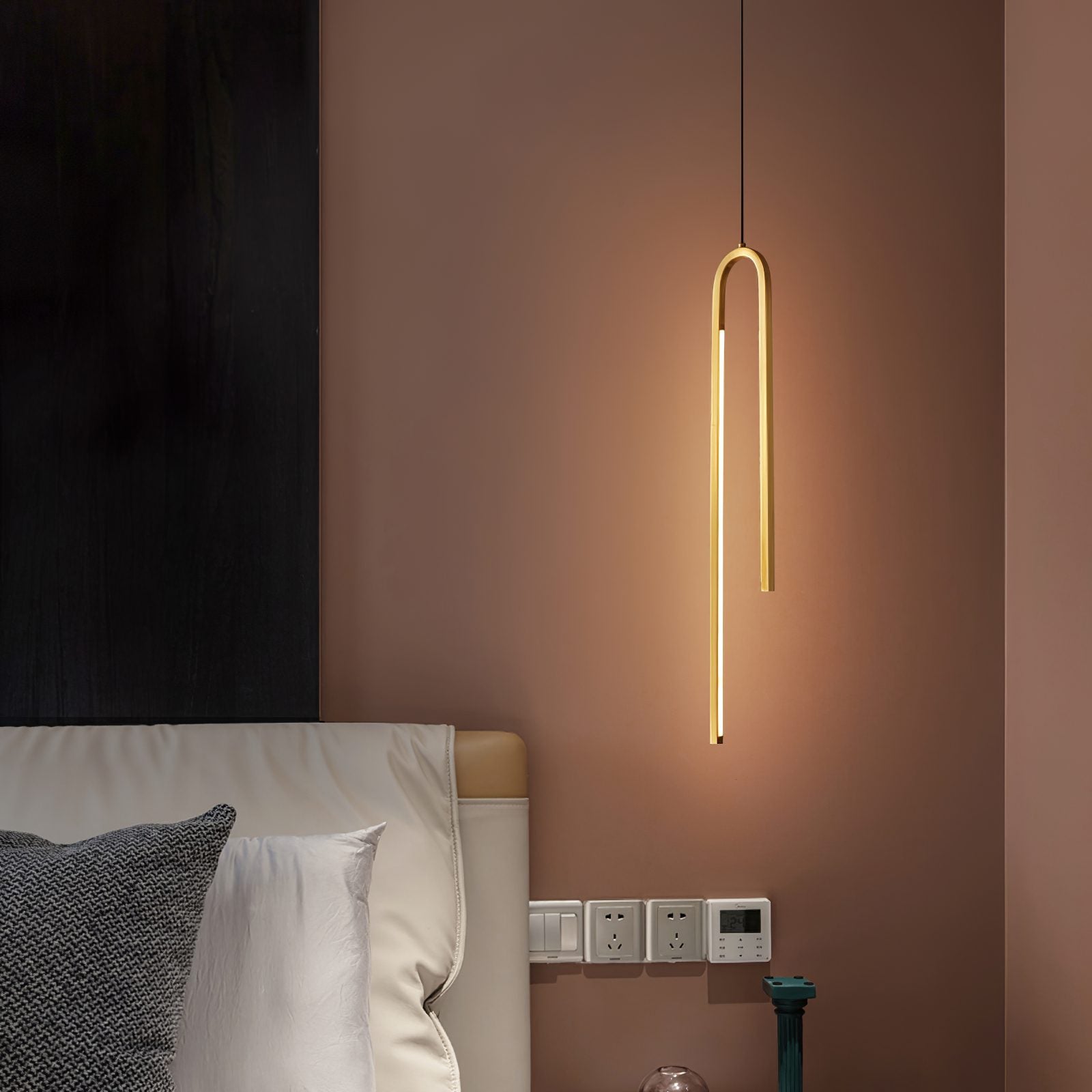 mira-u-modern-brass-led-pendant-light-with-acrylic-diffuser-for-dining-room