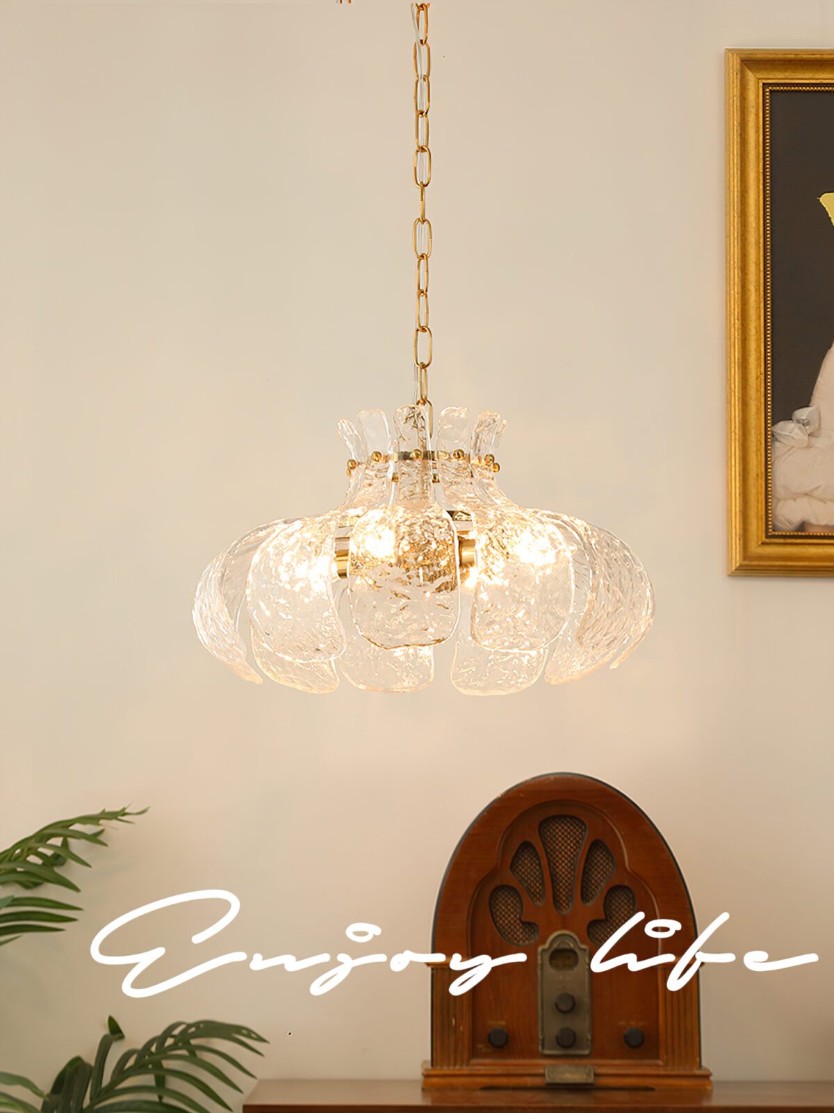 modern-french-style-garlic-glass-pendant-light-with-gold-metal-base-for-dining-rooms