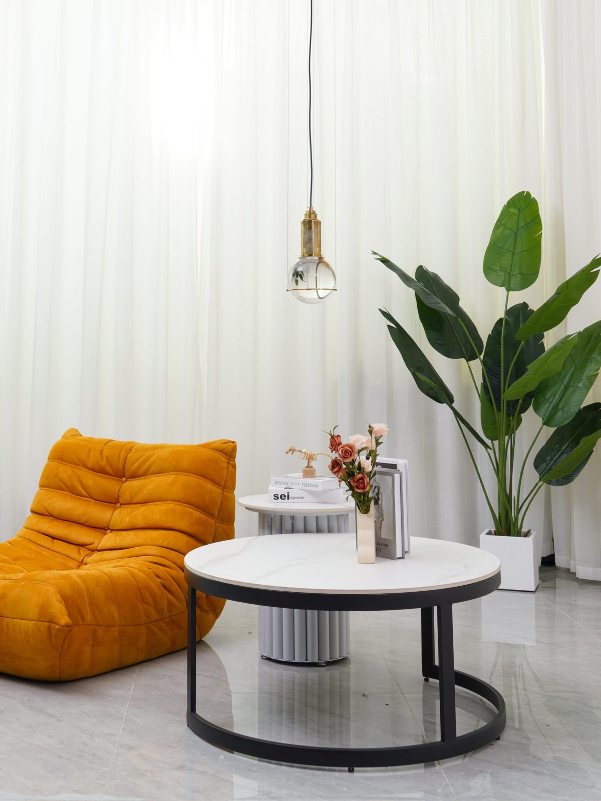 modern-glass-crystal-pendant-light-gold-chandelier-with-cylindrical-reflector-and-spherical-element-design