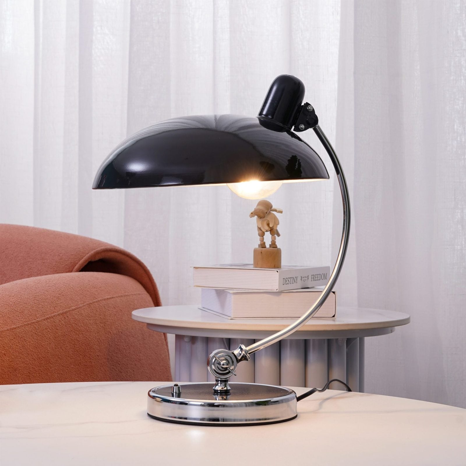 modern-bauhaus-style-metal-table-lamp-elegant-geometric-desk-light-for-office