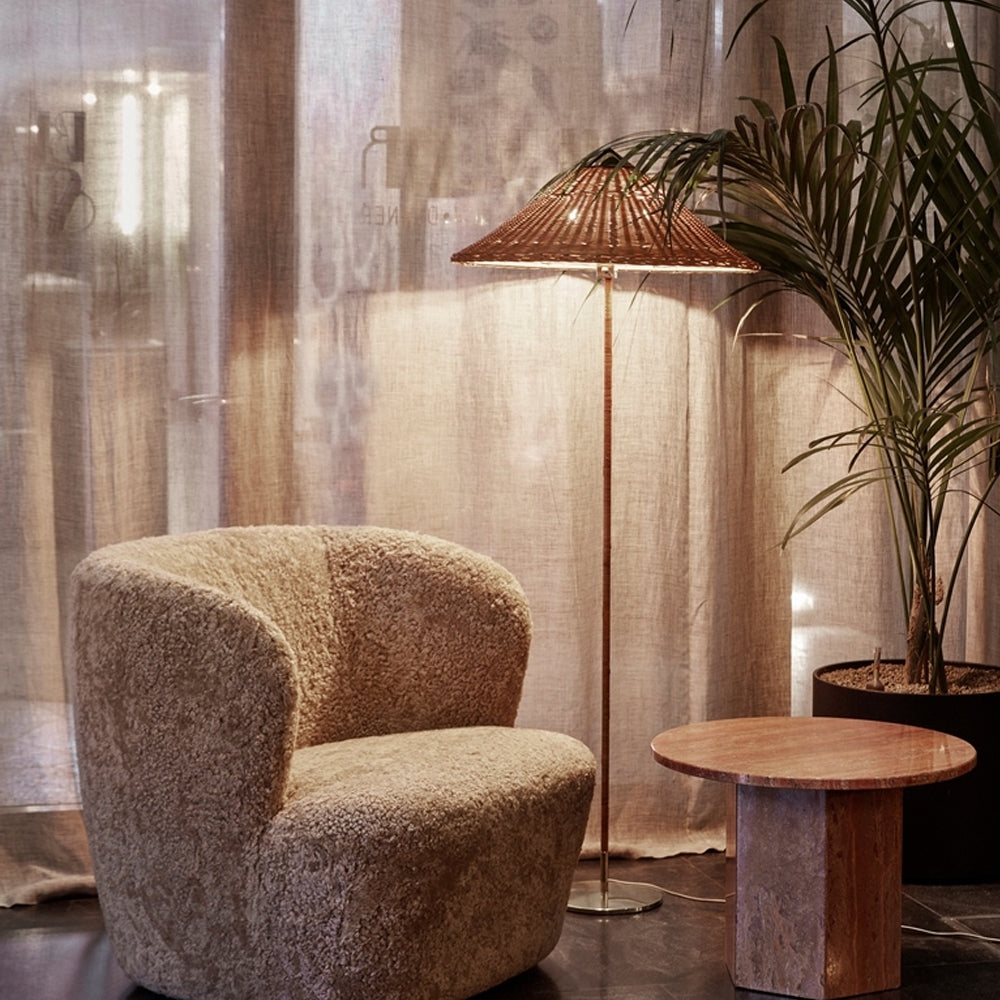 Mid Century Modern Rattan Stem Floor Lamp with Elegant Fabric Shade for Indoor Living Spaces