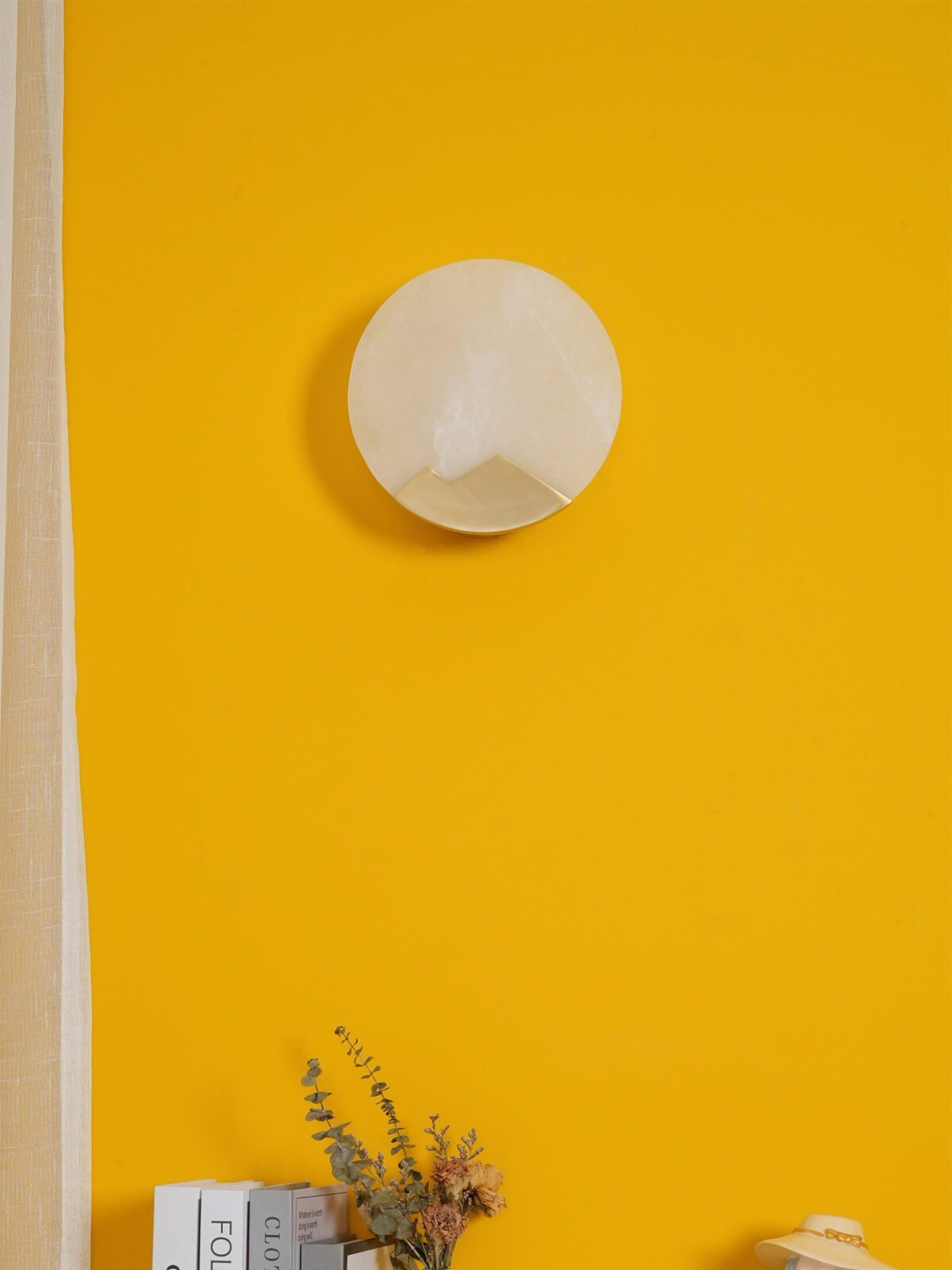 modern-natural-alabaster-stone-and-solid-brass-round-wall-sconce-luxury-lighting-fixture