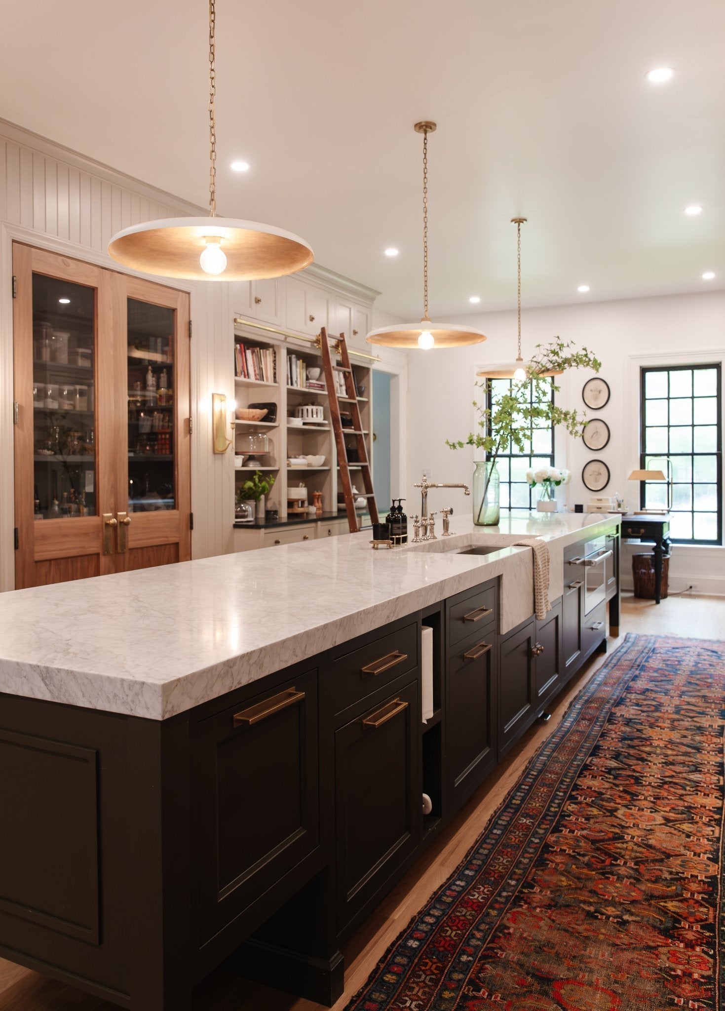 modern-gold-iron-disc-pendant-light-for-dining-room-and-kitchen-decor