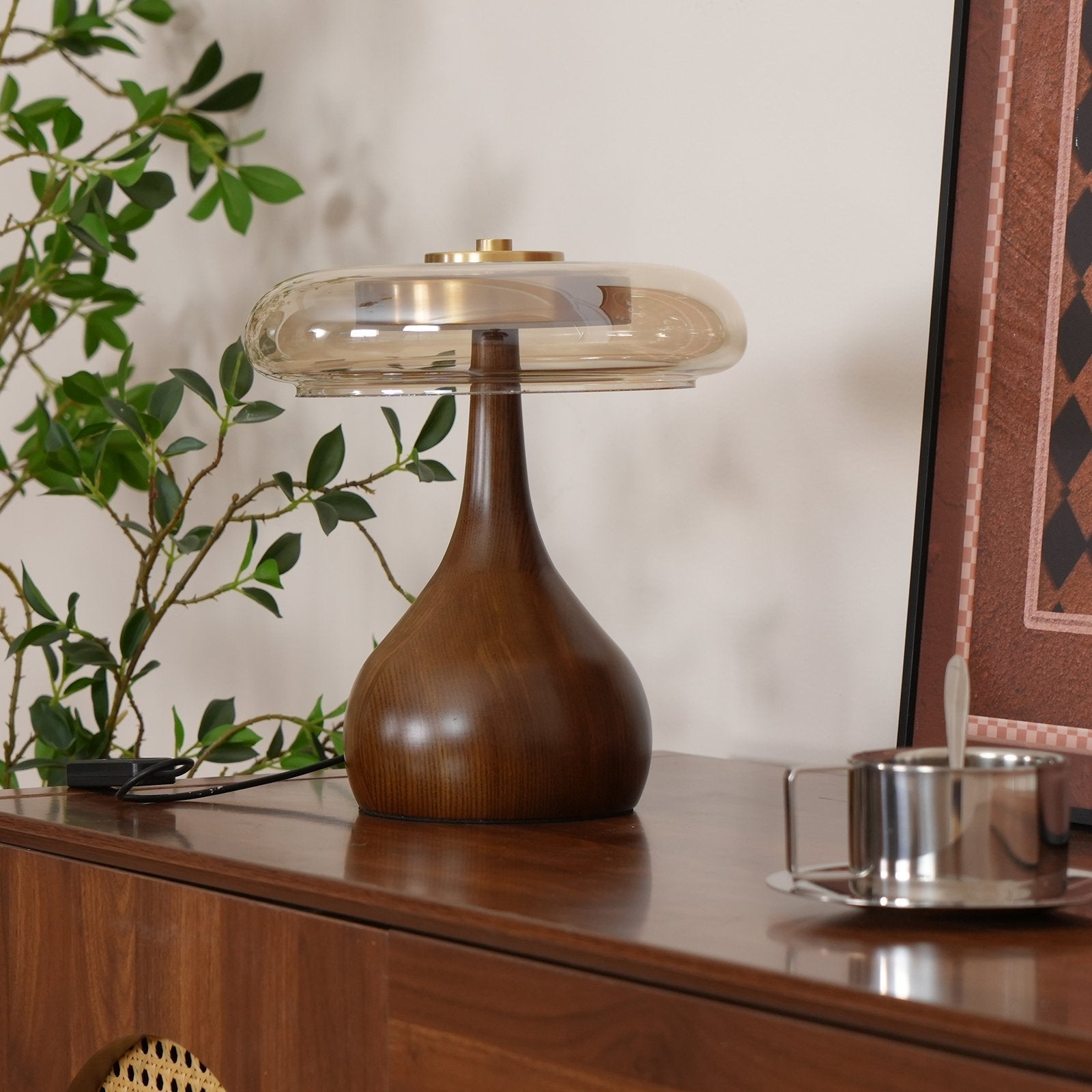 vintage-style-brass-and-walnut-wood-table-lamp-with-cognac-glass-shade
