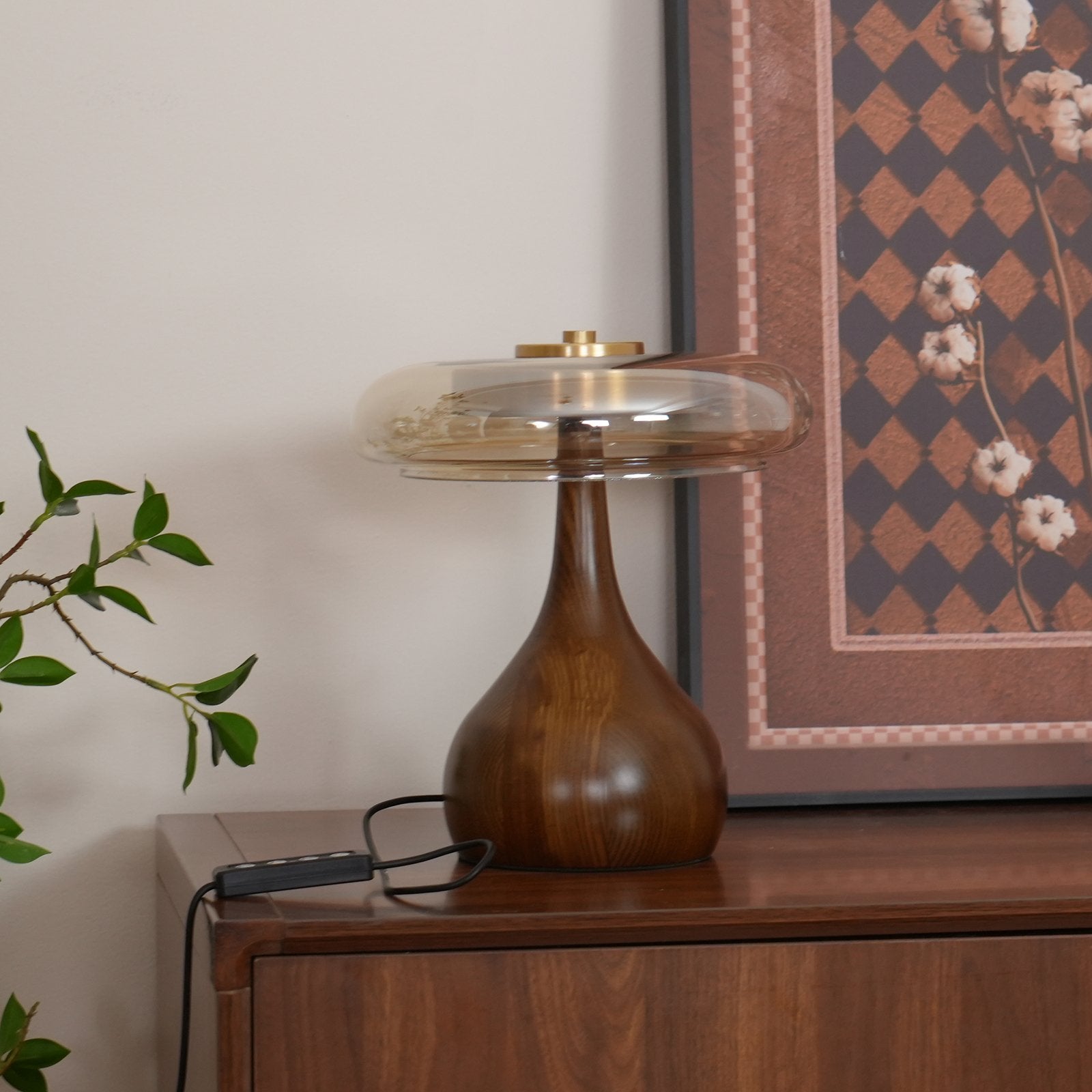vintage-style-brass-and-walnut-wood-table-lamp-with-cognac-glass-shade