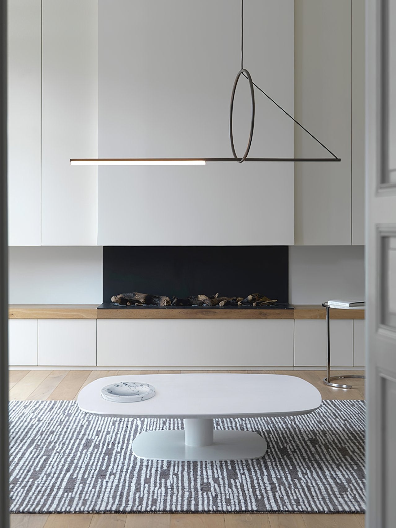 modern-angled-linear-led-pendant-light-minimalist-black-iron-hanging-fixture-for-dining-room