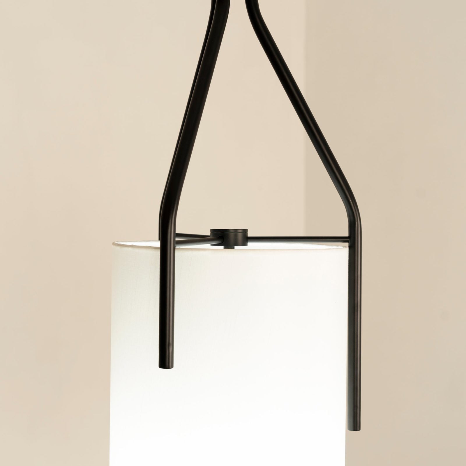 arborescence-modern-minimalist-brass-pendant-lamp-with-sophisticated-white-linen-shade