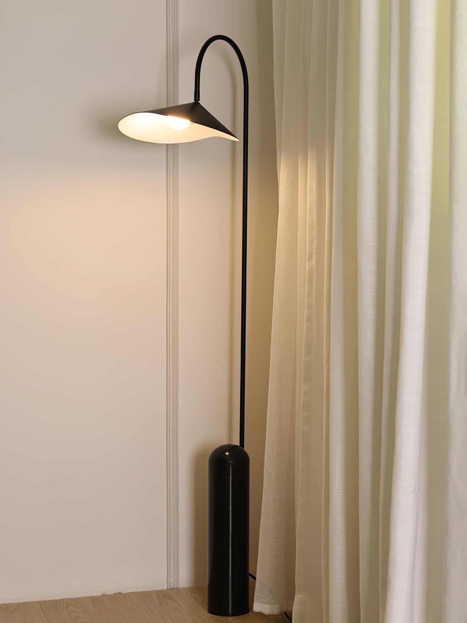 Arum Leaf Shaped Shade Standing Light with Elegant Marble Base for Modern Interiors