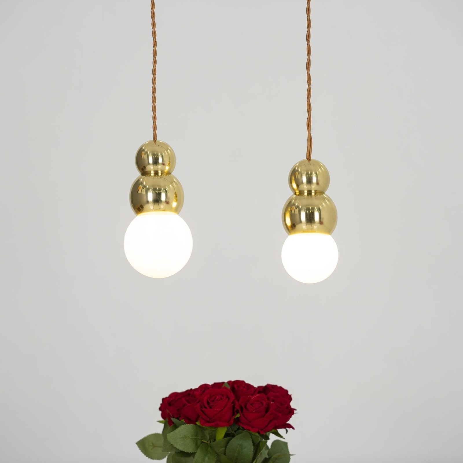 modern-spherical-pendant-light-minimalist-globe-hanging-lamp-for-dining-room-and-living-area