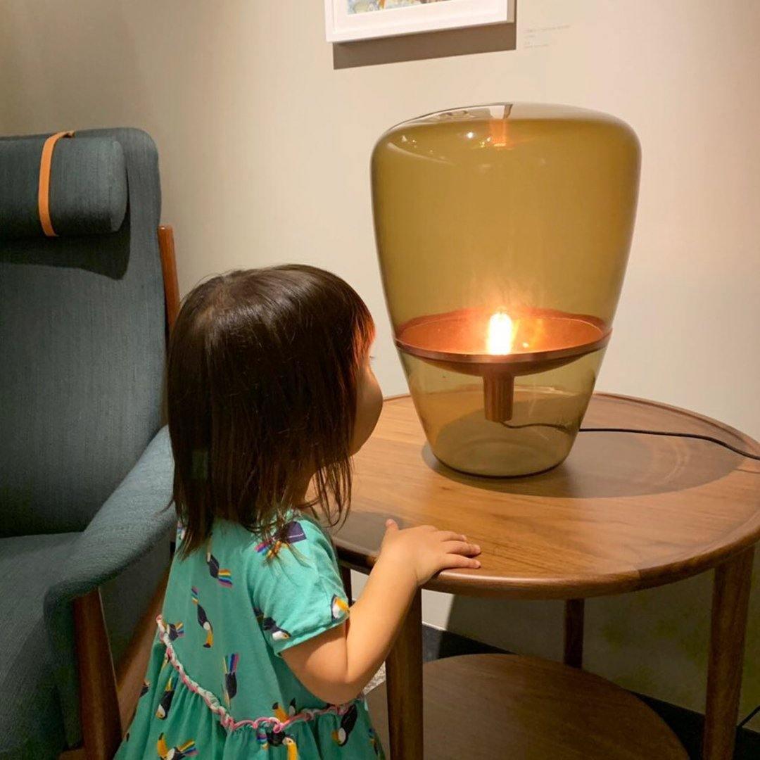 modern-hand-blown-glass-balloon-table-lamp-with-internal-reflector-for-ambient-living-spaces