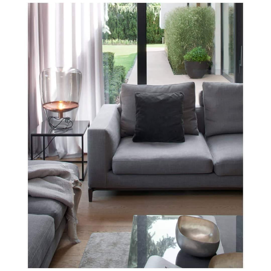 modern-hand-blown-glass-balloon-table-lamp-with-internal-reflector-for-ambient-living-spaces