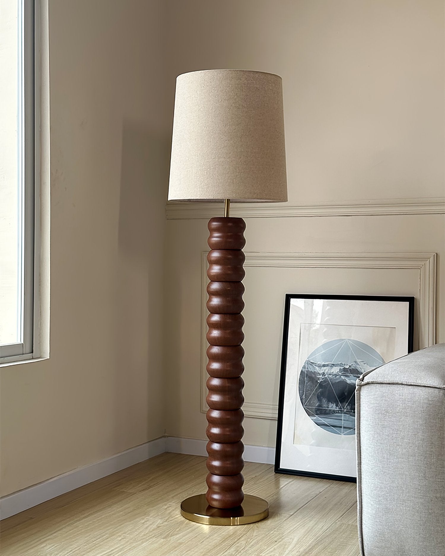 modern-stacked-wood-ring-floor-lamp-with-fabric-shade-and-metal-base