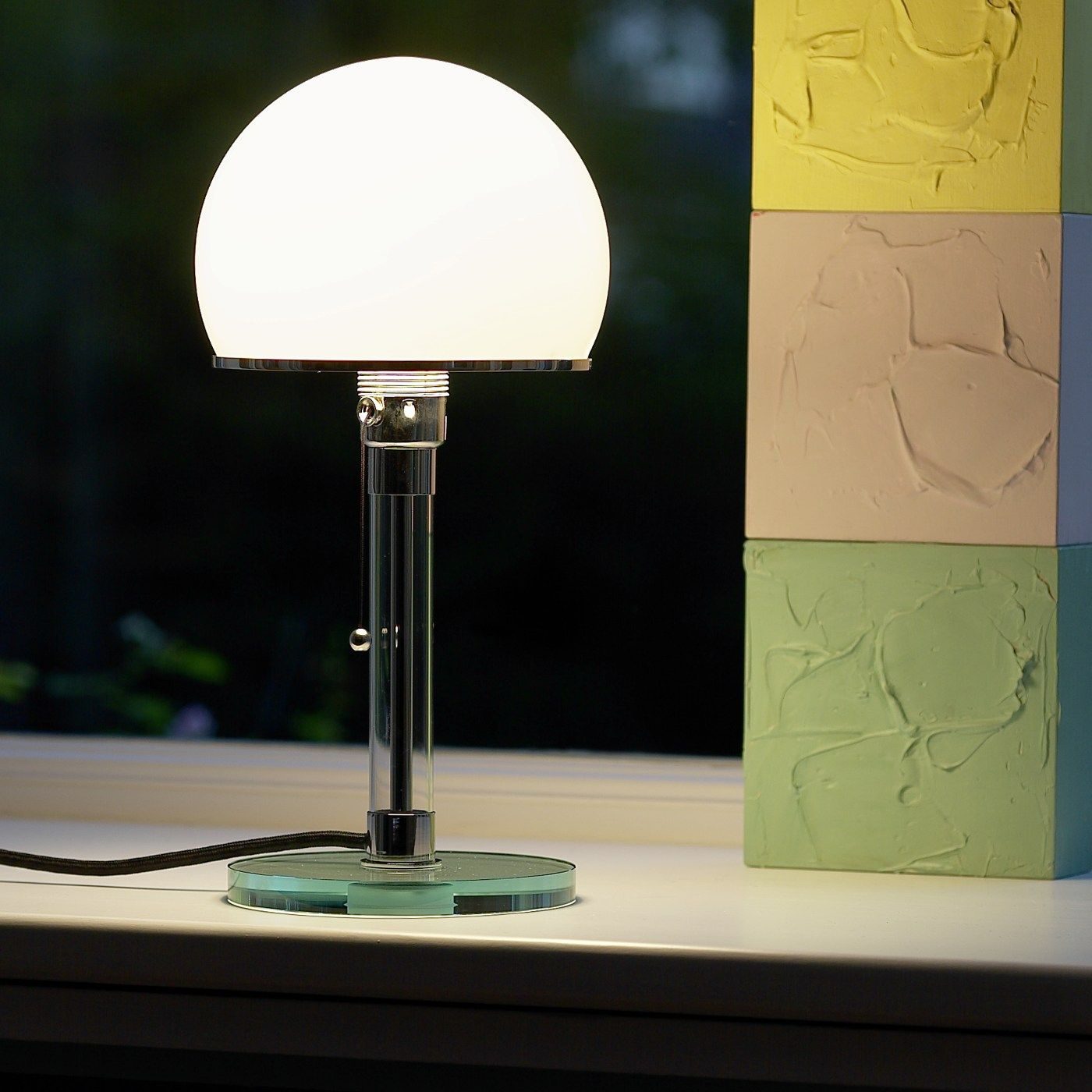 mid-century-modern-bauhaus-glass-table-lamp-wg-24-style-desk-light-with-pull-switch