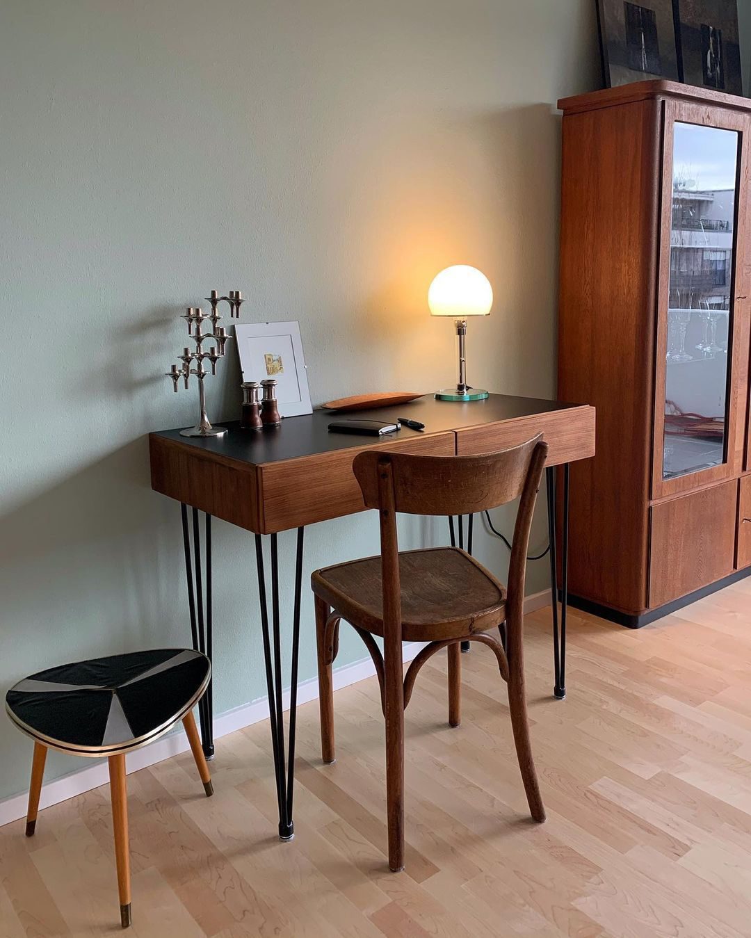 mid-century-modern-bauhaus-glass-table-lamp-wg-24-style-desk-light-with-pull-switch