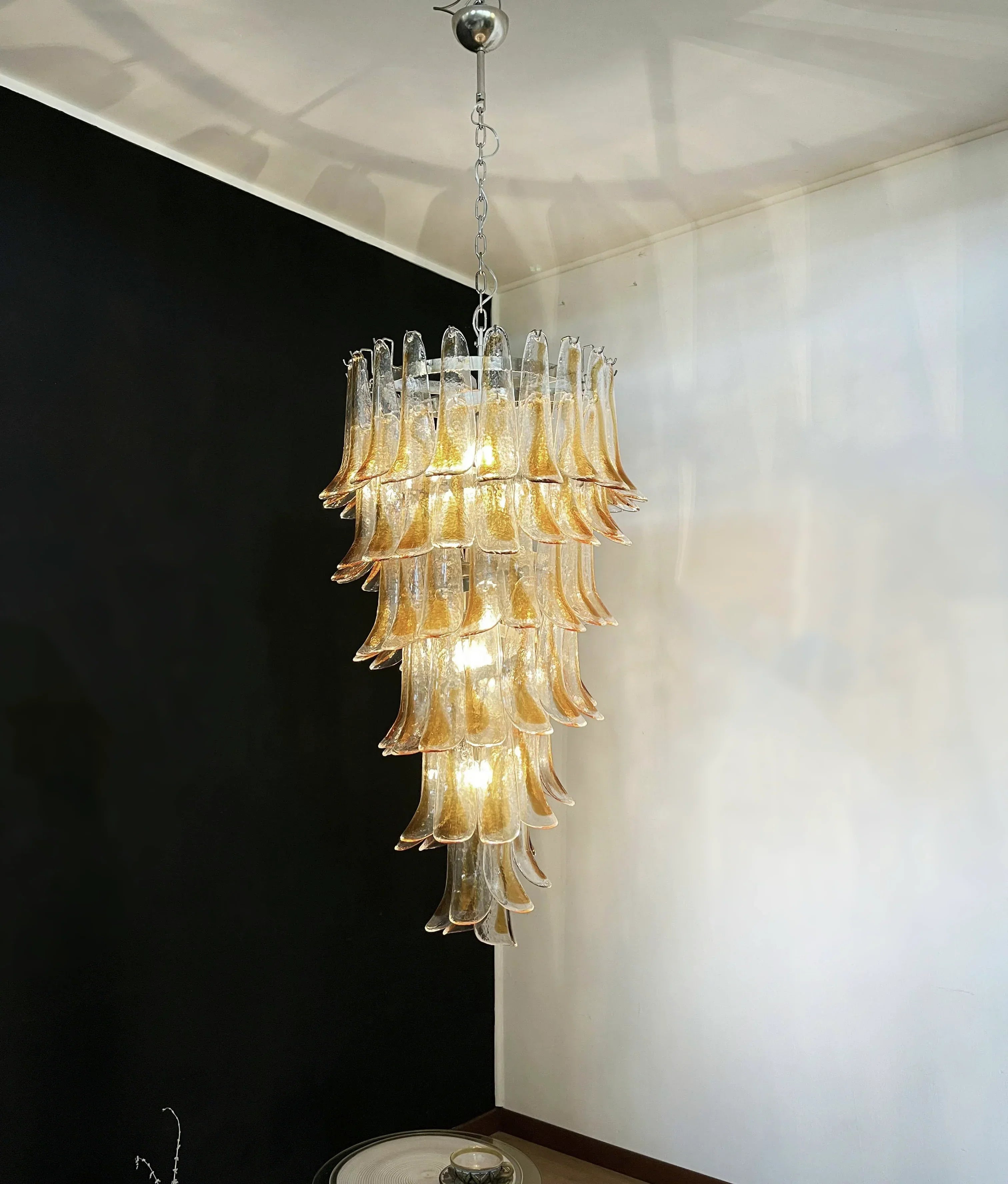 murano-glass-petal-spiral-chandelier-luxury-transparent-glass-pendant-light