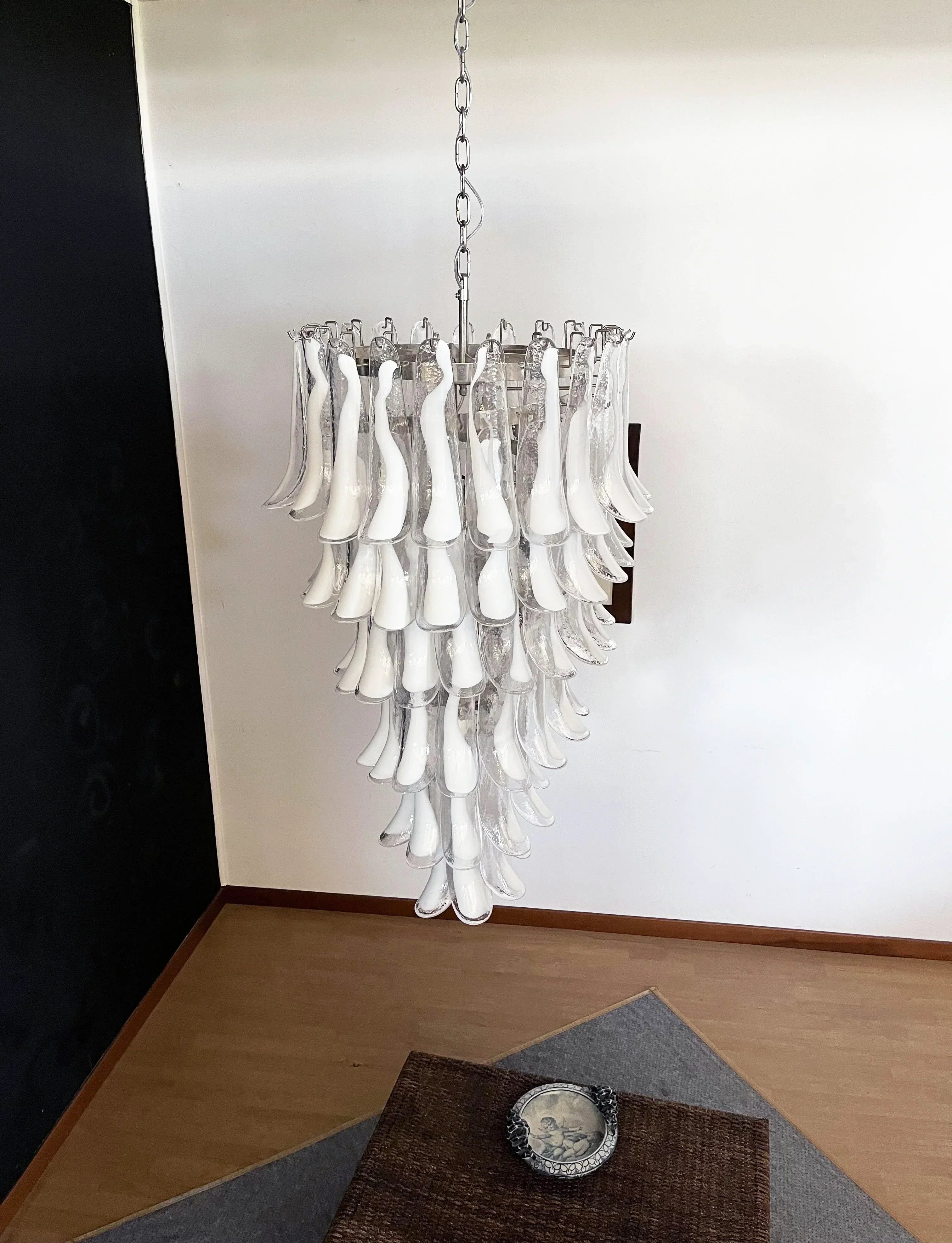handcrafted-murano-transparent-glass-petal-spiral-chandelier-in-gold-or-chrome