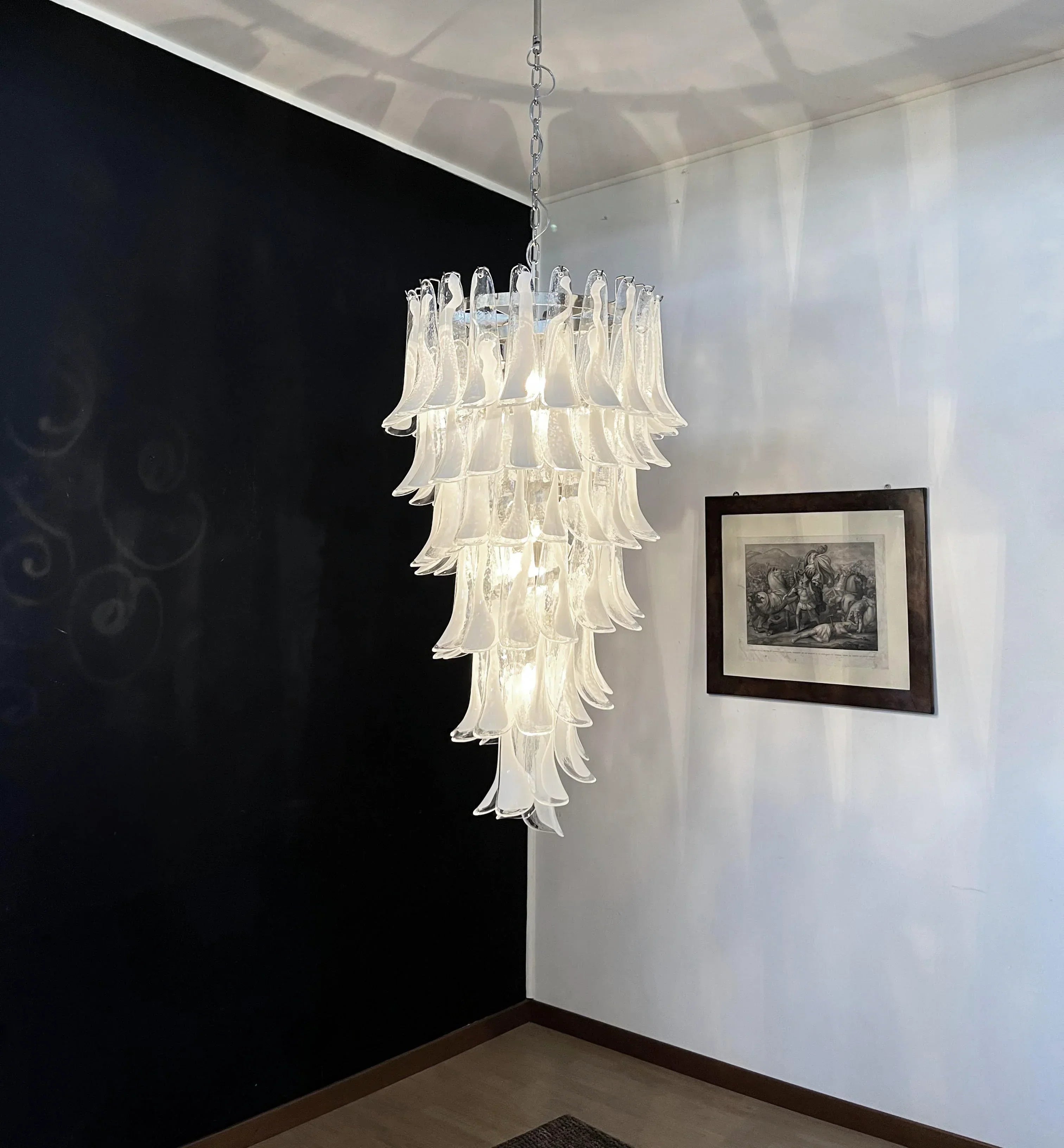 handcrafted-murano-transparent-glass-petal-spiral-chandelier-in-gold-or-chrome