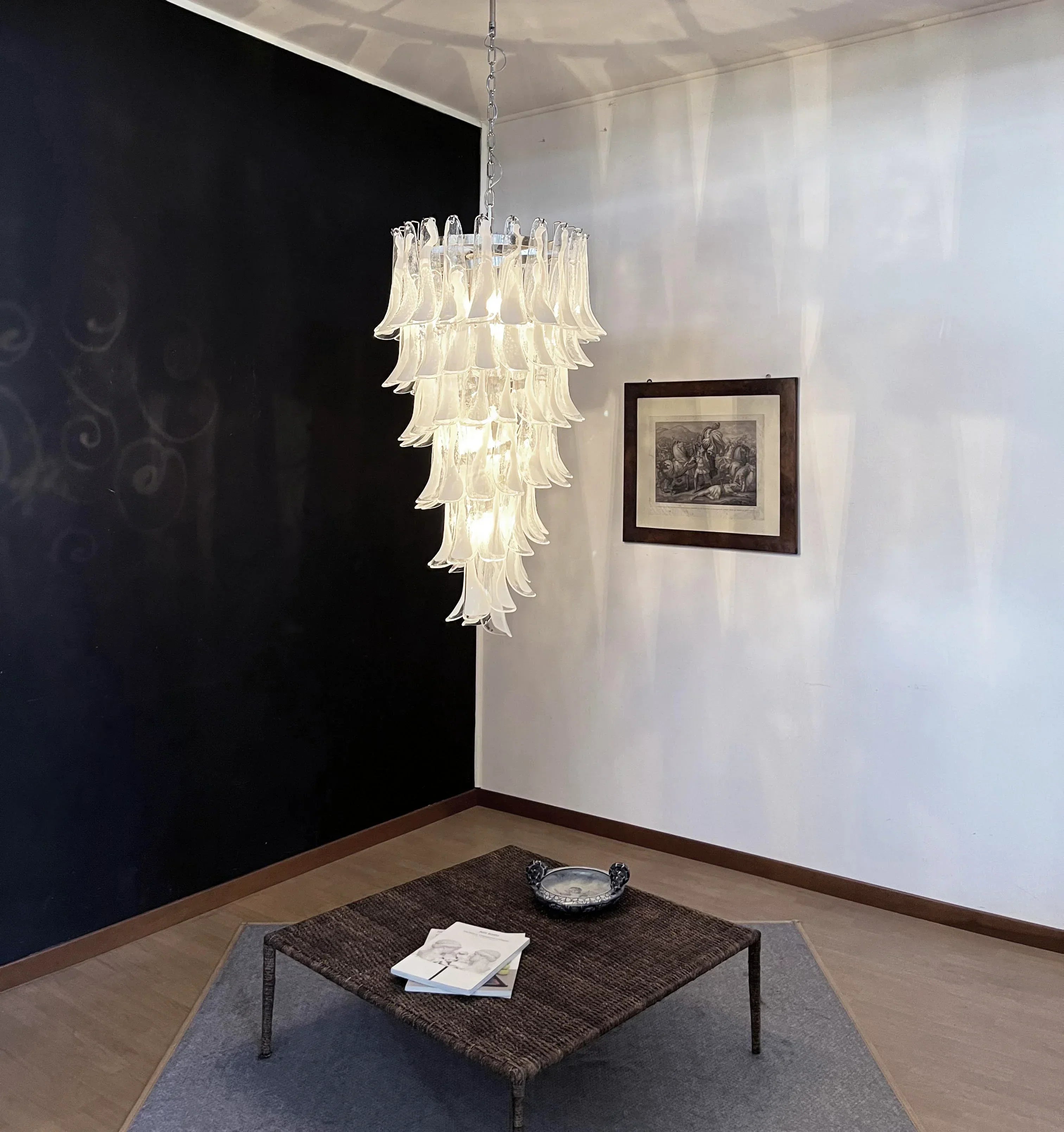 handcrafted-murano-transparent-glass-petal-spiral-chandelier-in-gold-or-chrome