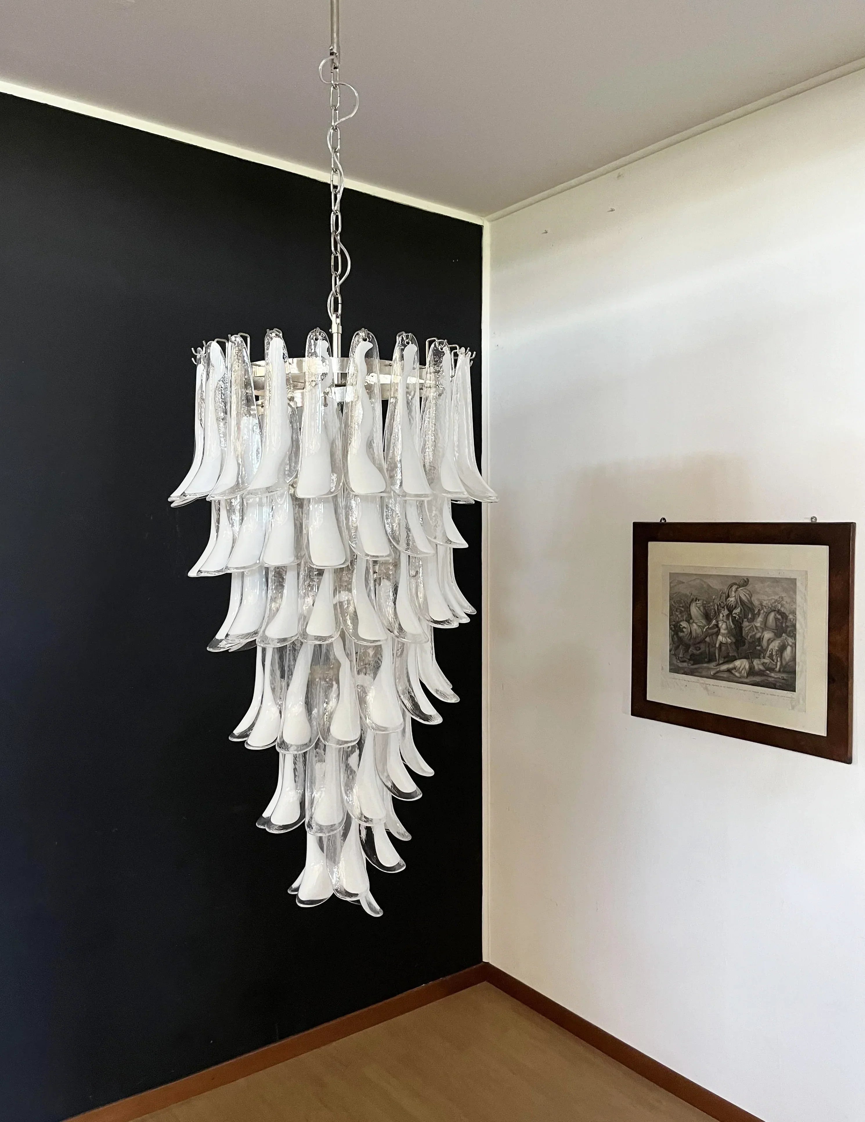 handcrafted-murano-transparent-glass-petal-spiral-chandelier-in-gold-or-chrome
