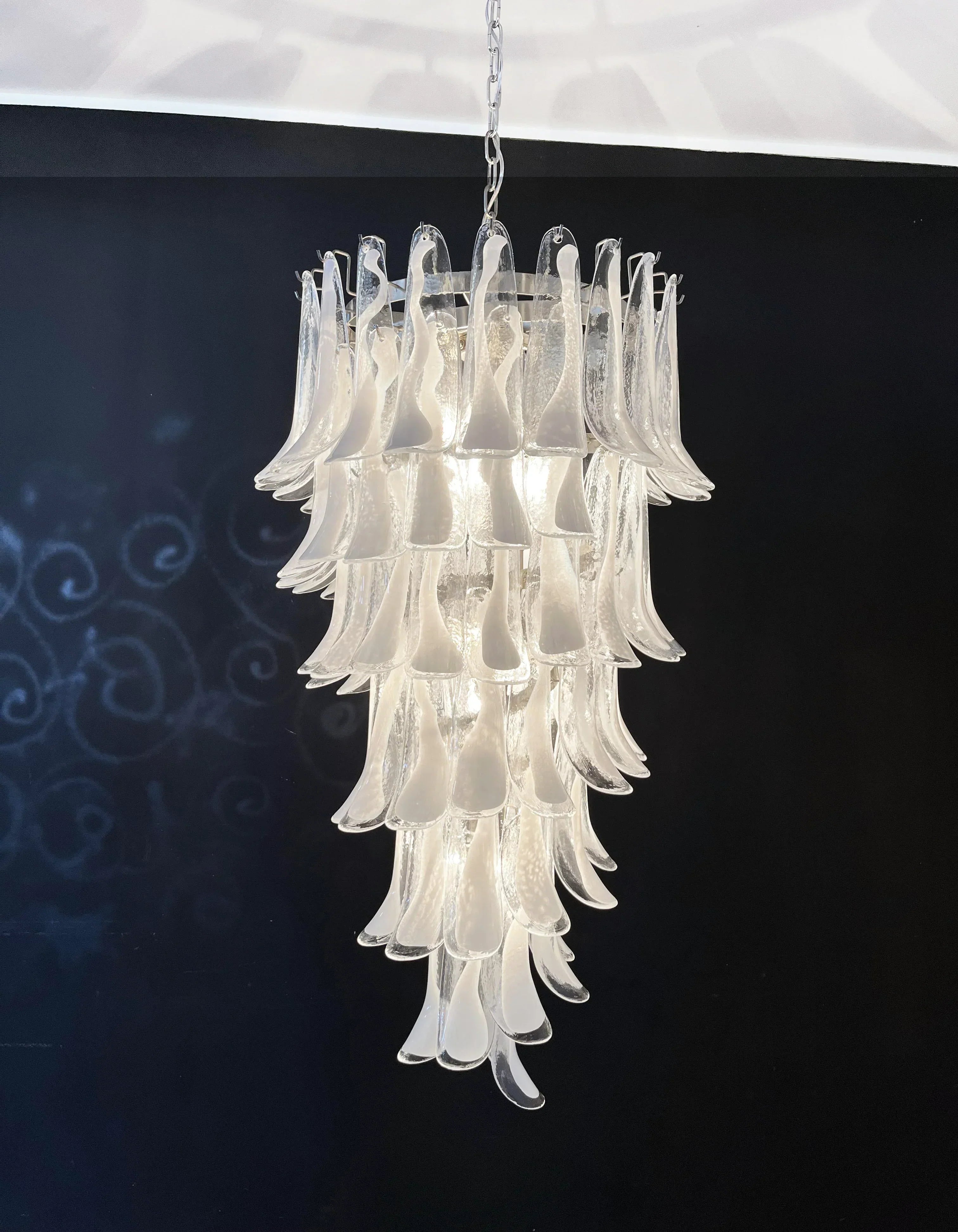 handcrafted-murano-transparent-glass-petal-spiral-chandelier-in-gold-or-chrome