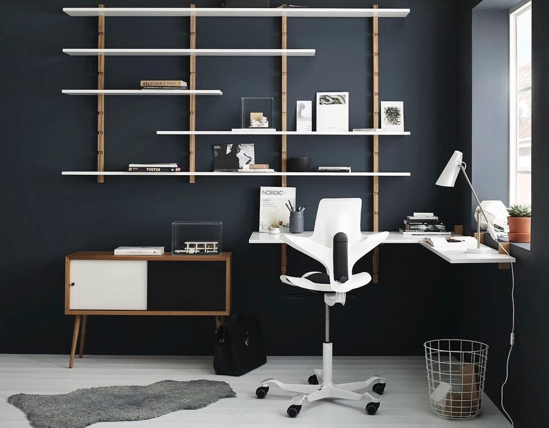 modern-birdy-table-lamp-with-adjustable-arm-and-minimalist-steel-design