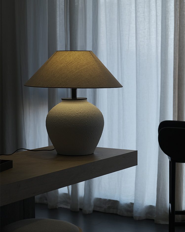 modern-wabi-sabi-handcrafted-ceramic-table-lamp-black-mud-texture-bedside-desk-light