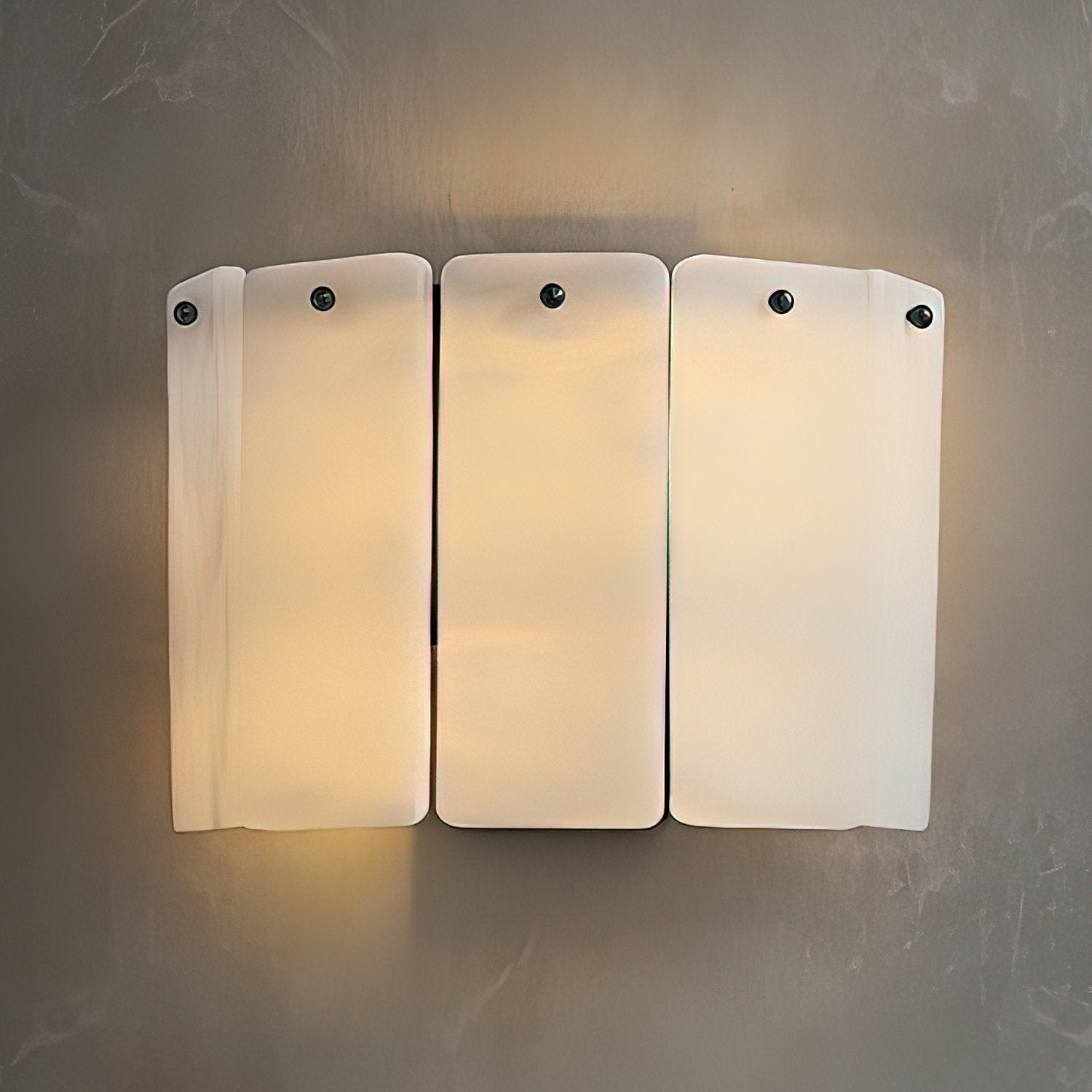 modern-alabaster-brass-wall-sconce-luxury-architectural-indoor-lighting-fixture