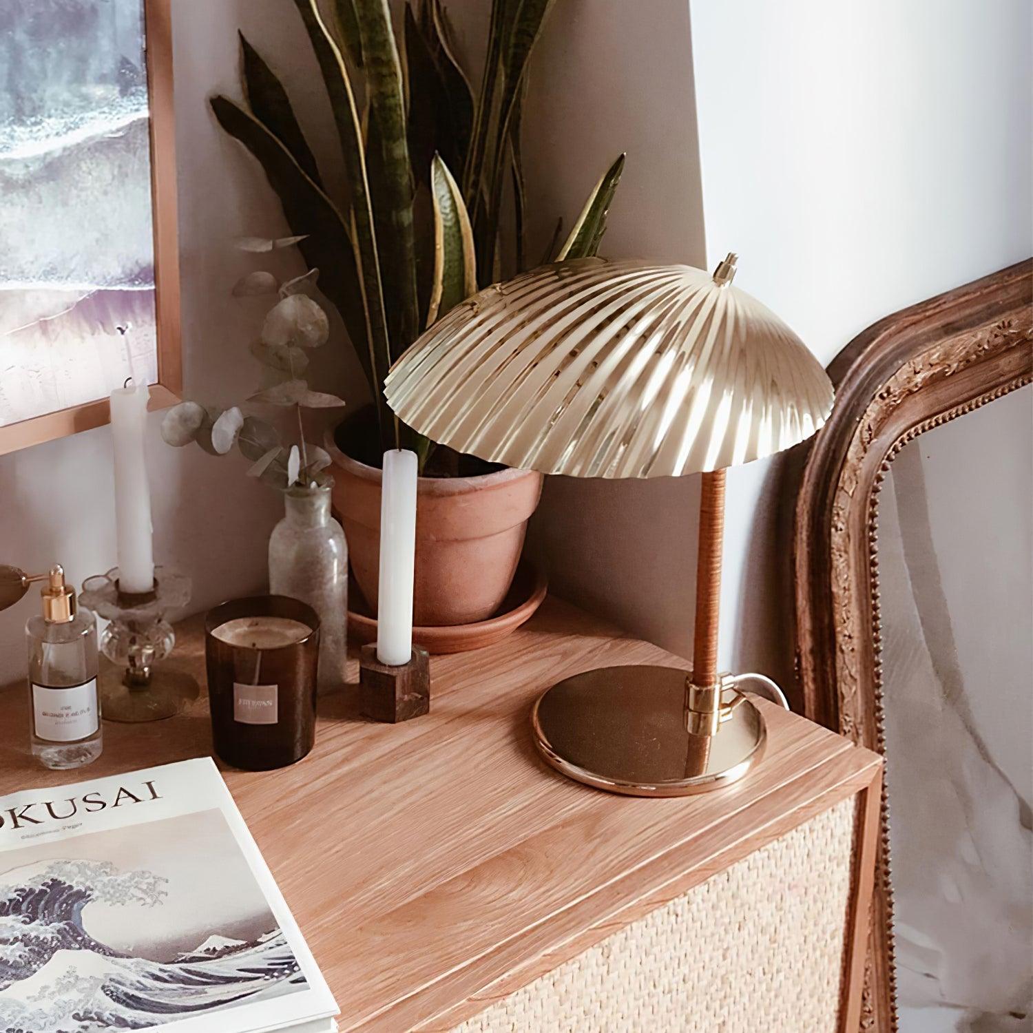 Sculptural Mid Century Modern Brass Shell Table Lamp for Bedside and Desk Lighting