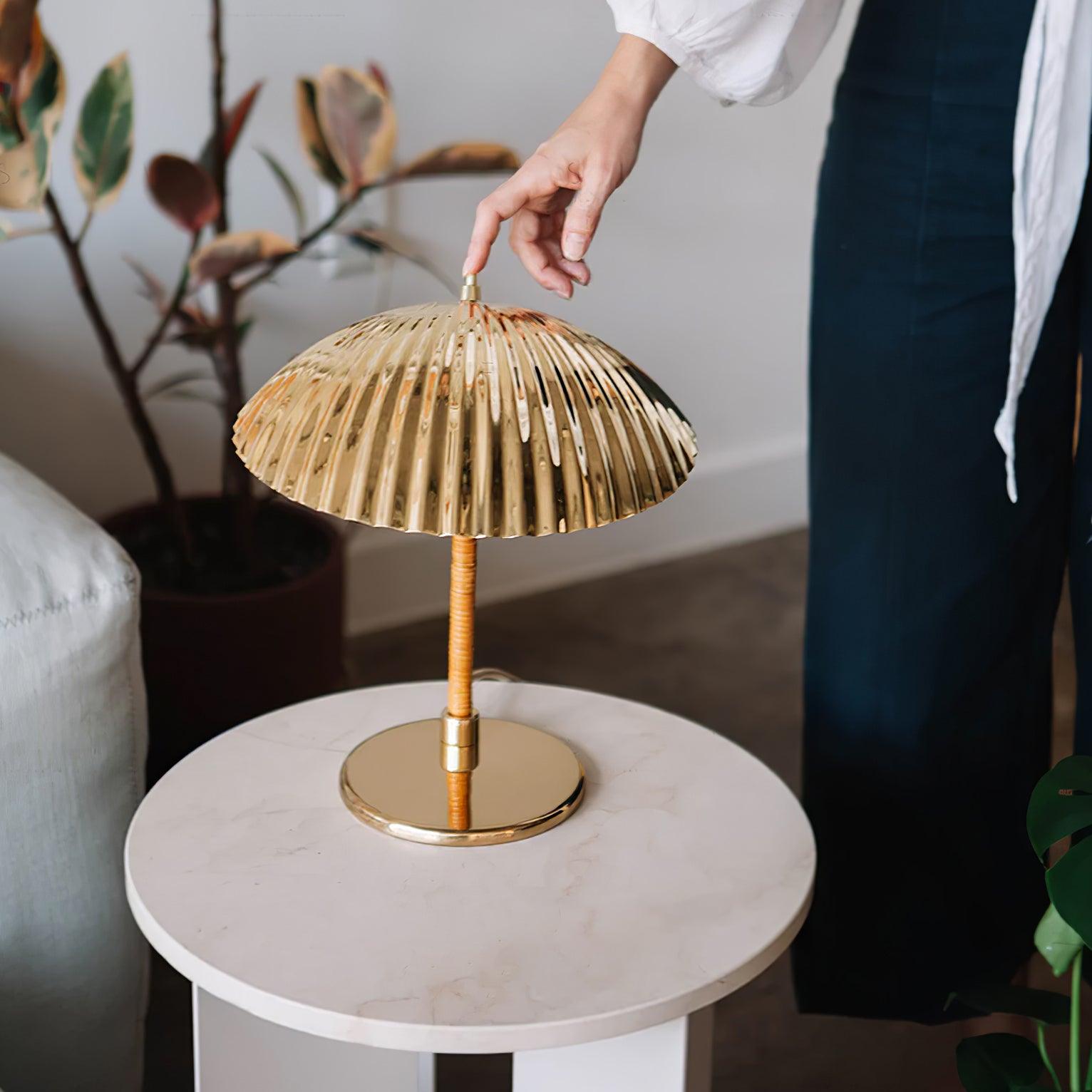 Sculptural Mid Century Modern Brass Shell Table Lamp for Bedside and Desk Lighting