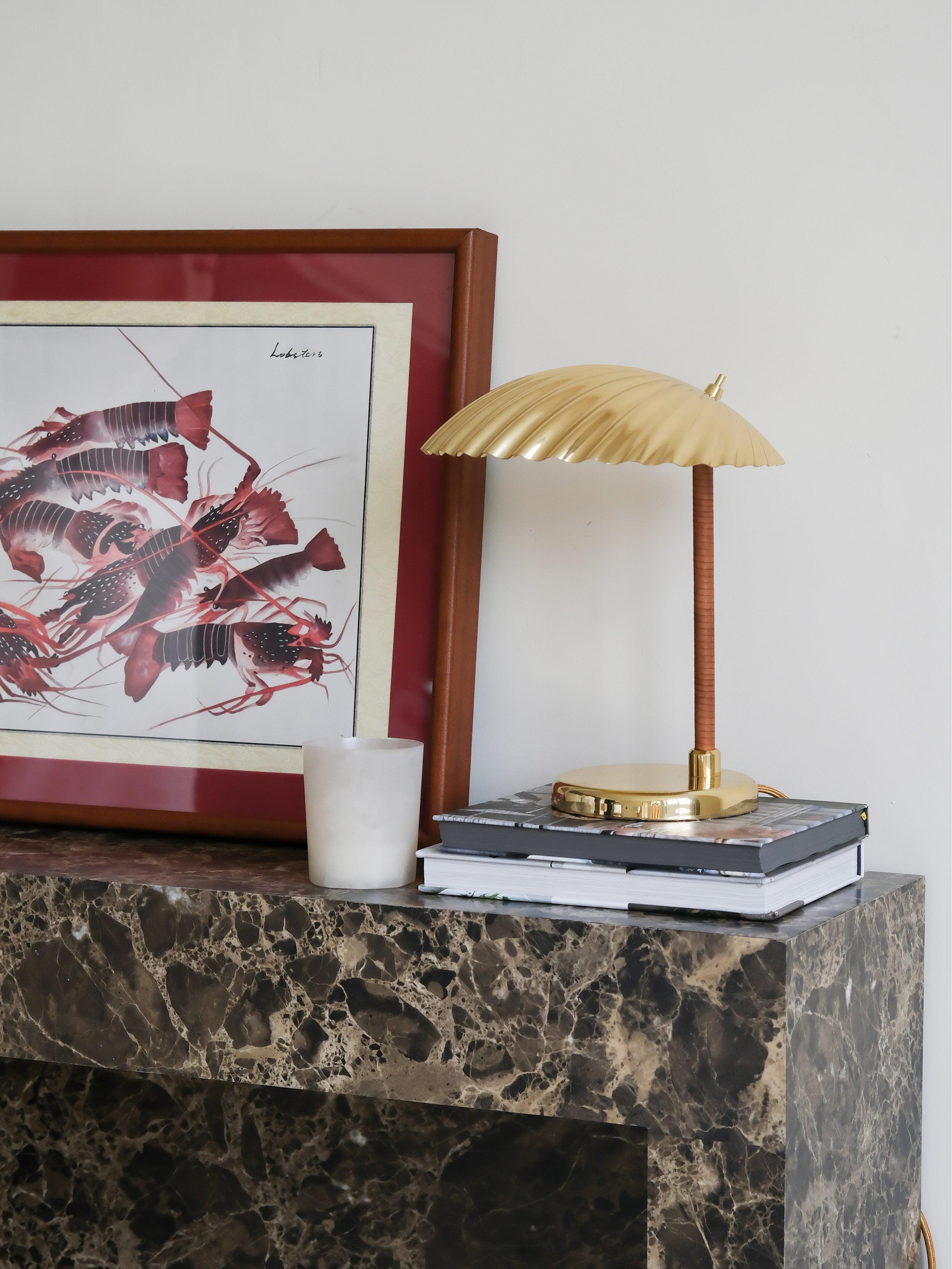 Sculptural Mid Century Modern Brass Shell Table Lamp for Bedside and Desk Lighting