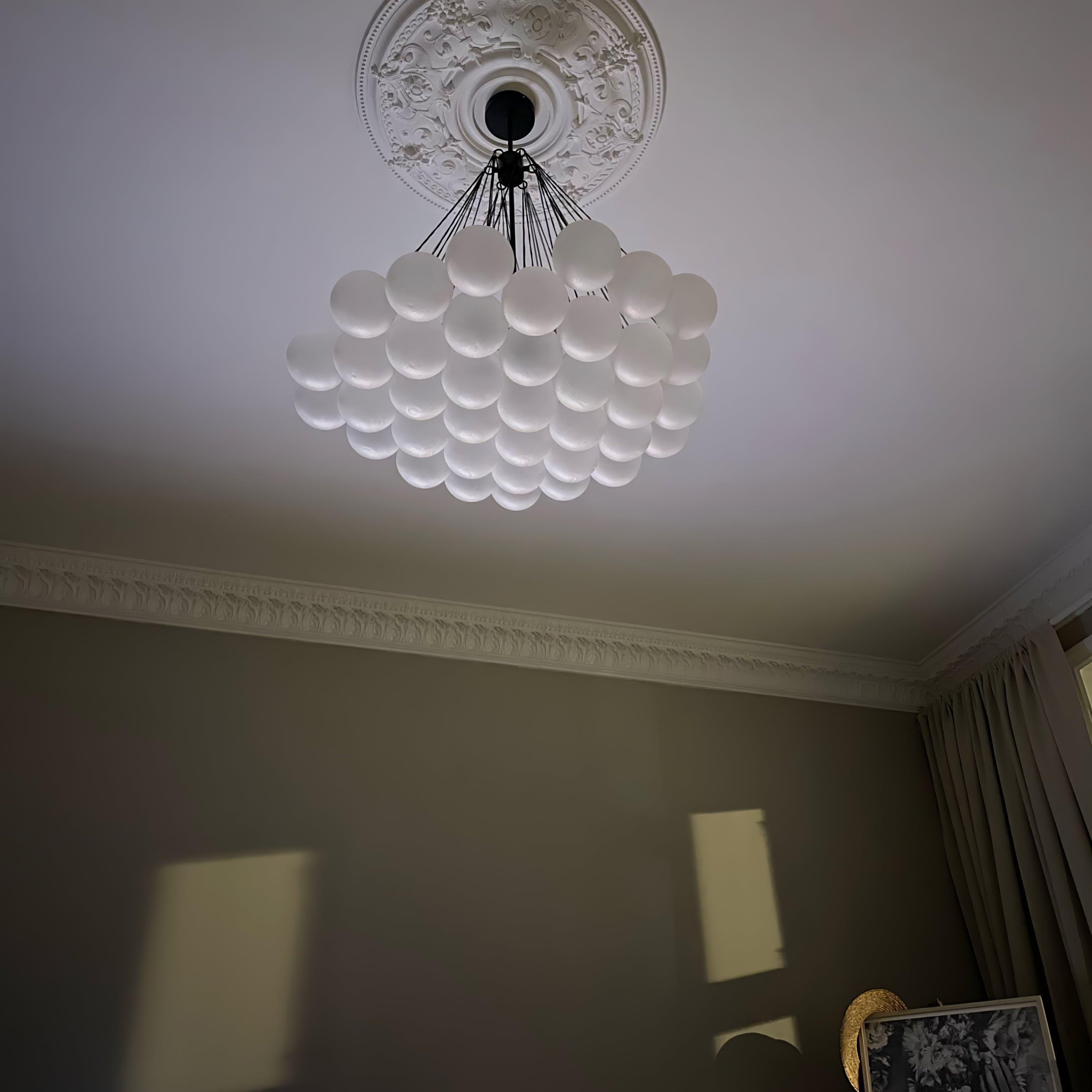 modern-frosted-glass-orb-bubble-chandelier-for-elegant-living-spaces