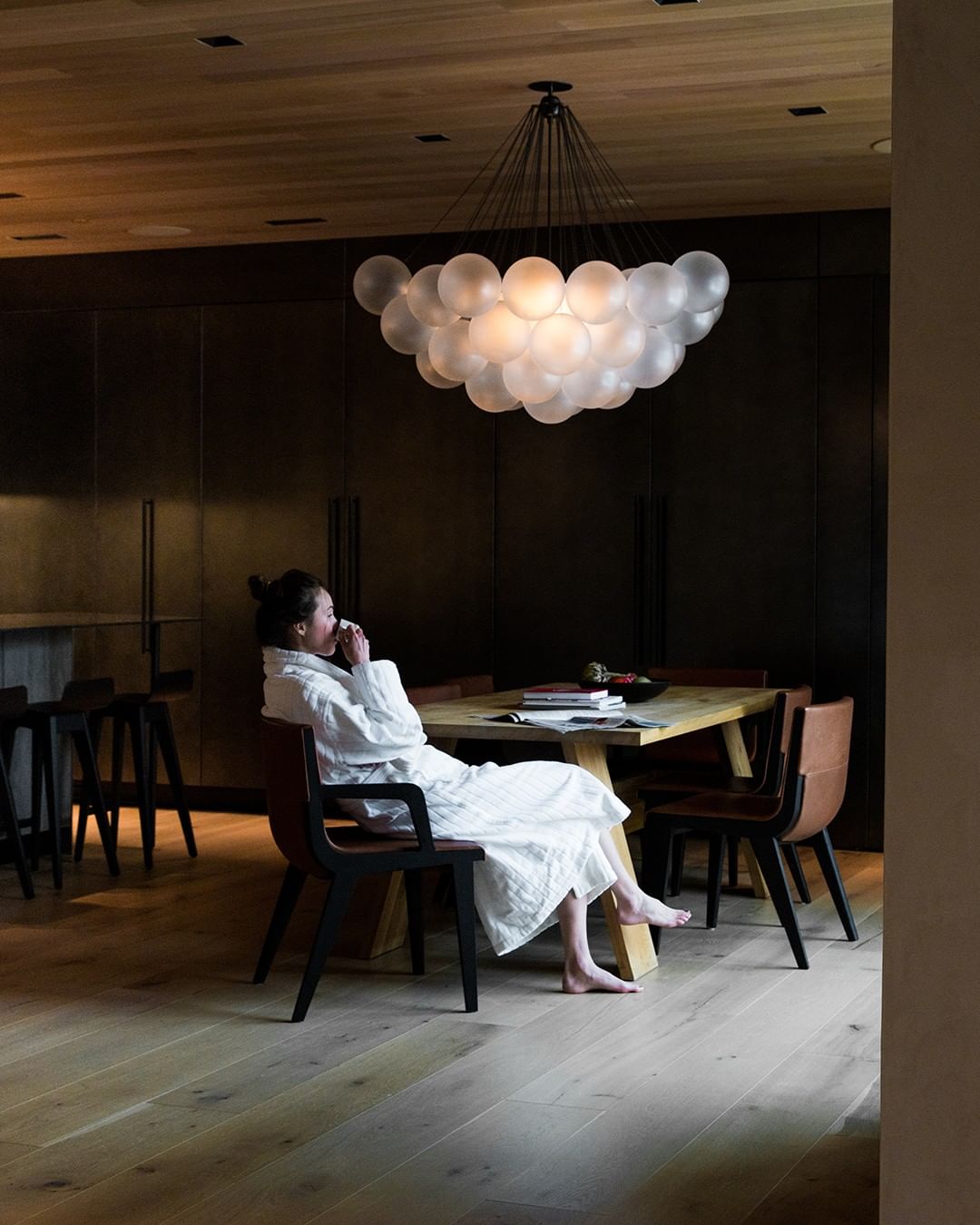modern-frosted-glass-orb-bubble-chandelier-for-elegant-living-spaces