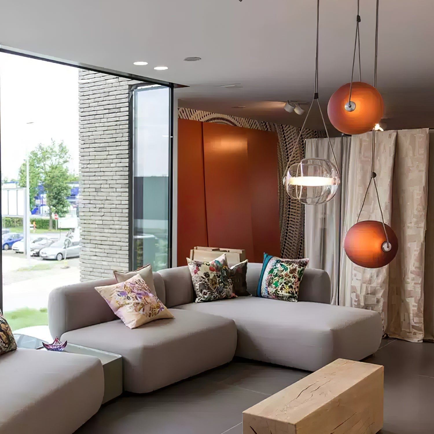 modern-capsula-layered-glass-led-pendant-light-for-contemporary-interior-lighting