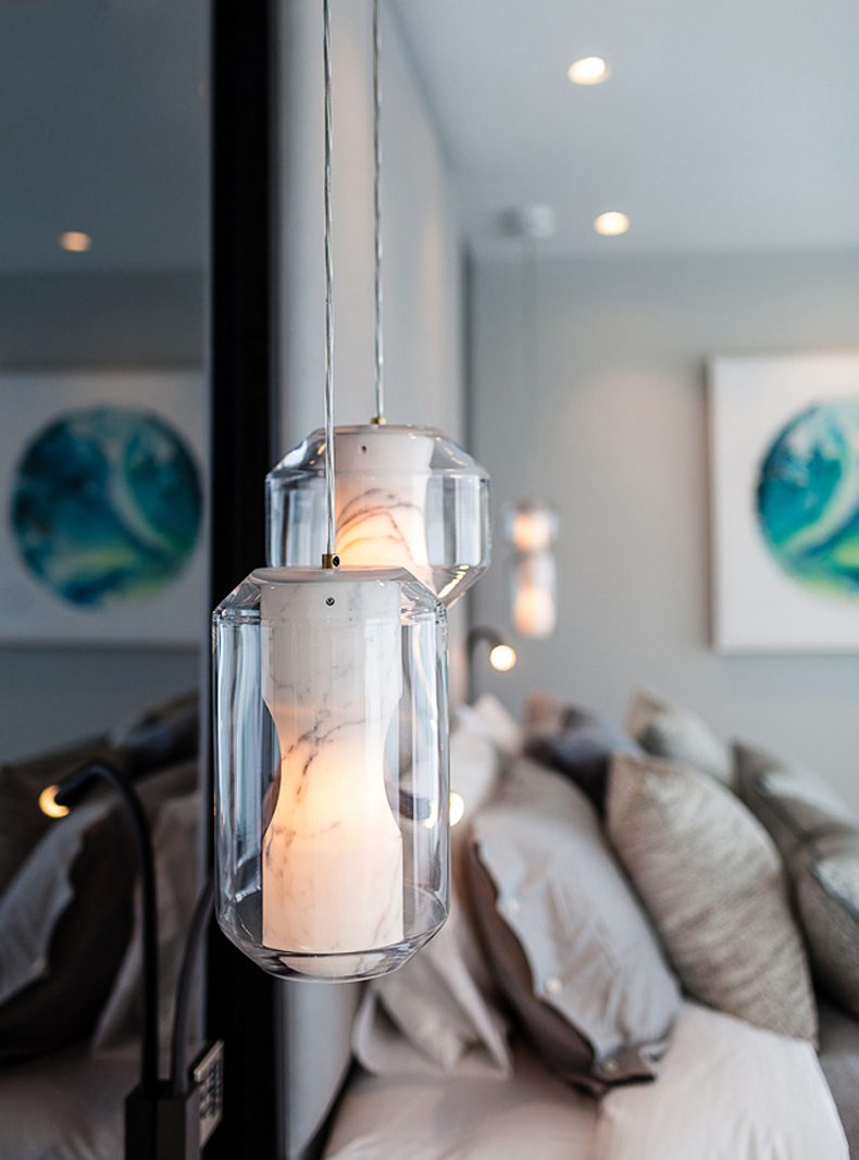 carrara-marble-and-clear-lead-crystal-chamber-pendant-lamp-with-white-marble-diffuser
