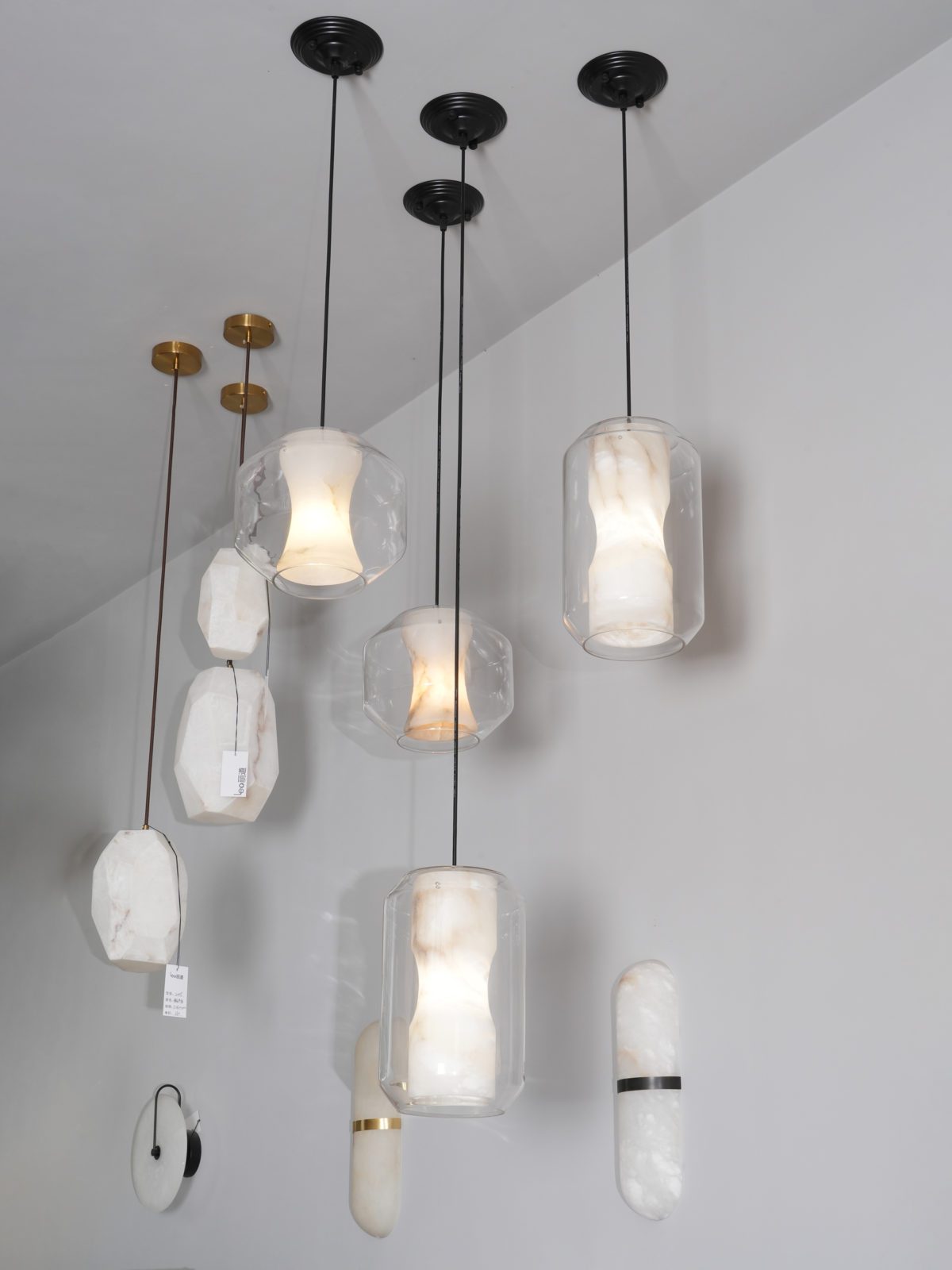 carrara-marble-and-clear-lead-crystal-chamber-pendant-lamp-with-white-marble-diffuser