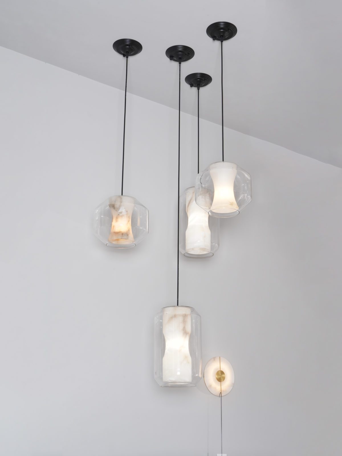 carrara-marble-and-clear-lead-crystal-chamber-pendant-lamp-with-white-marble-diffuser