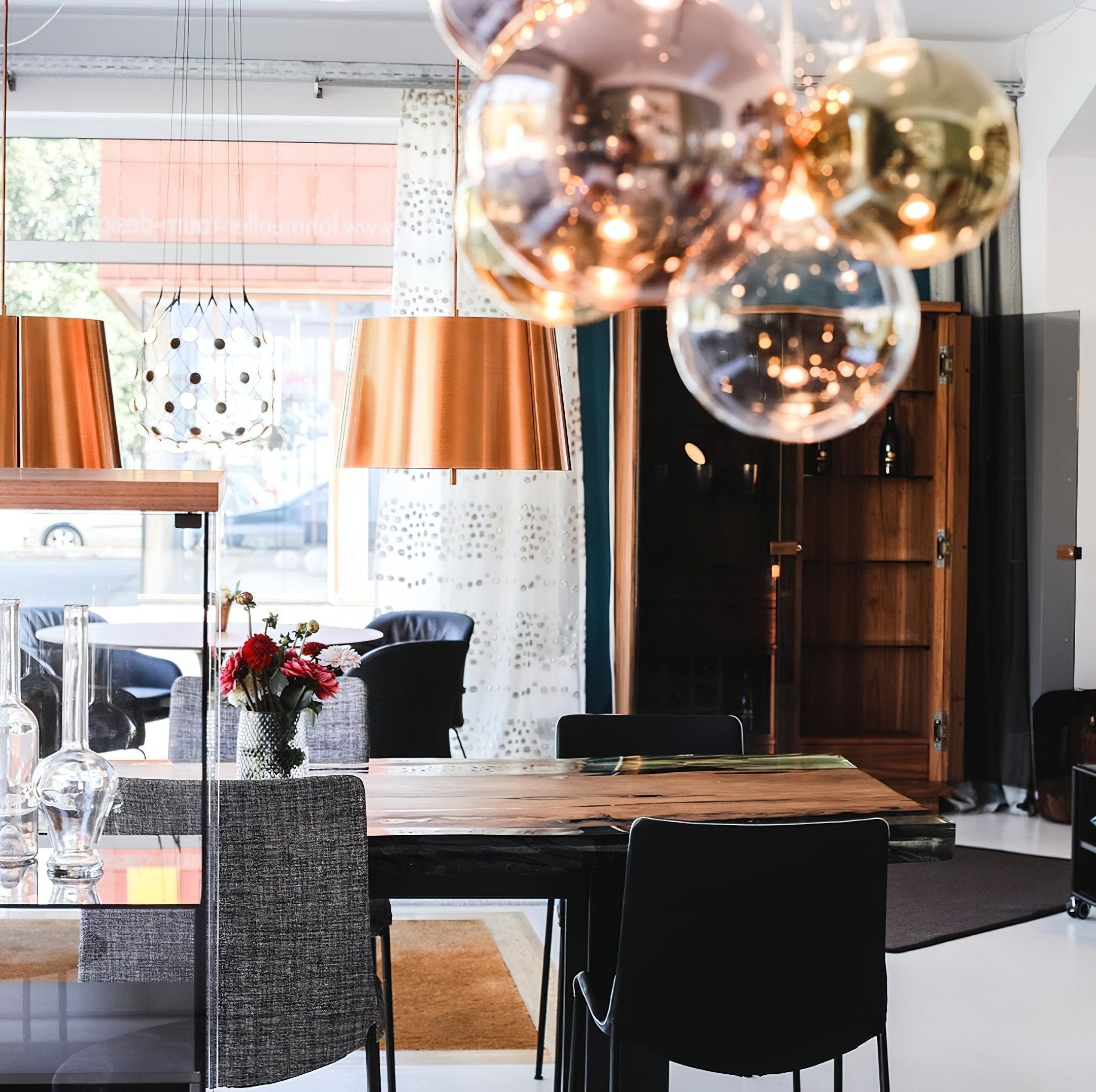 artistic-led-cluster-bubble-pendant-lamp-with-chrome-accents-and-glass-spheres
