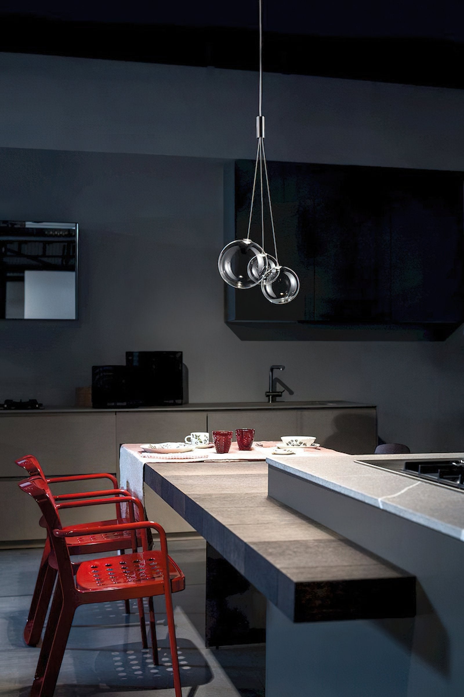 artistic-led-cluster-bubble-pendant-lamp-with-chrome-accents-and-glass-spheres