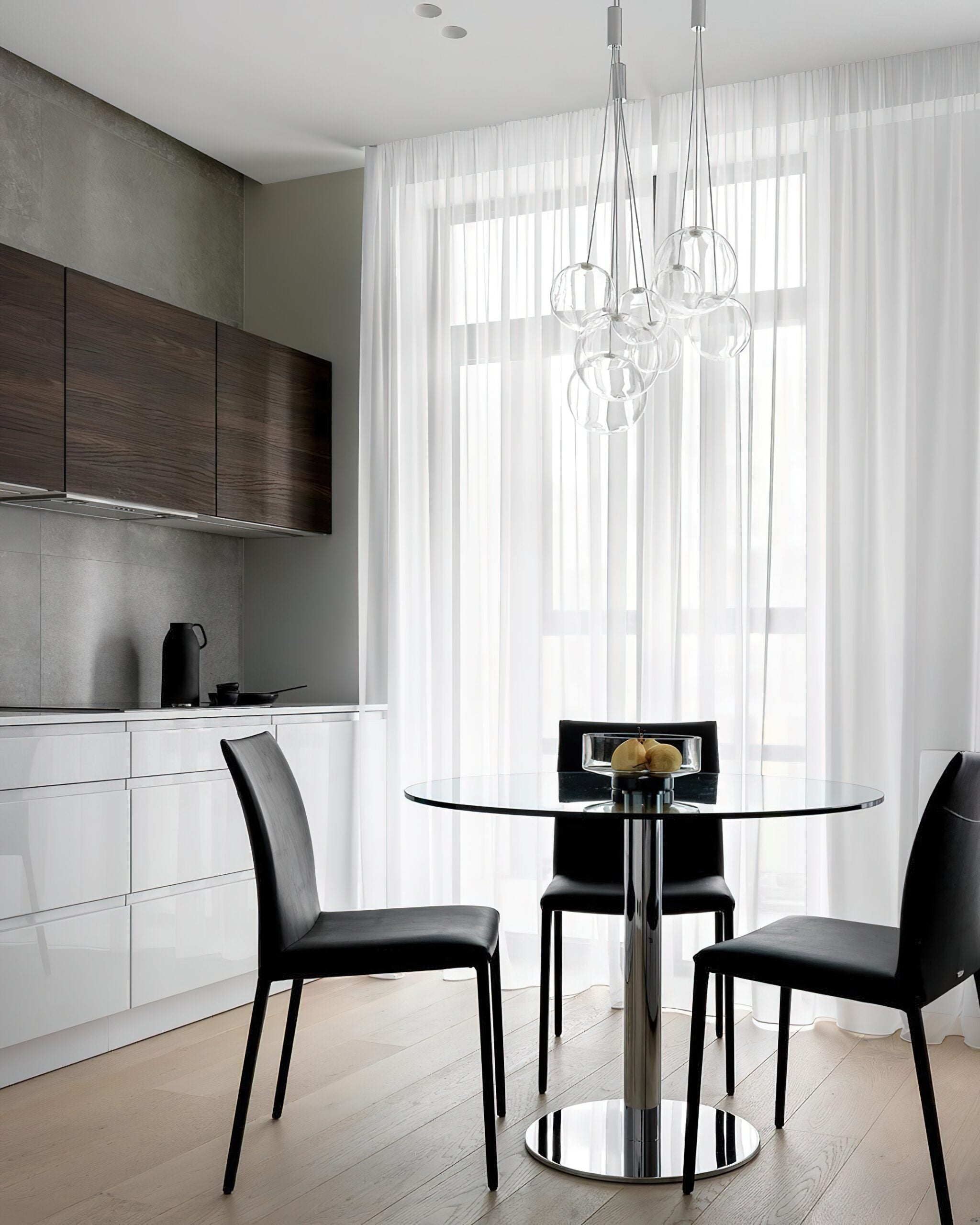 artistic-led-cluster-bubble-pendant-lamp-with-chrome-accents-and-glass-spheres