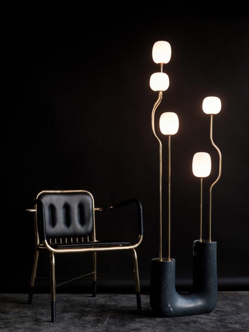 modern-comet-sculptural-floor-lamp-with-resin-and-metal-details-for-interior-lighting