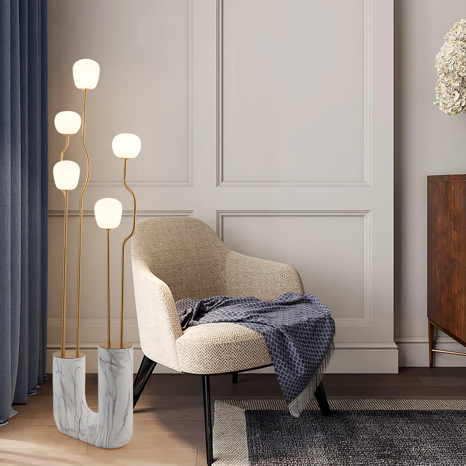modern-comet-sculptural-floor-lamp-with-resin-and-metal-details-for-interior-lighting