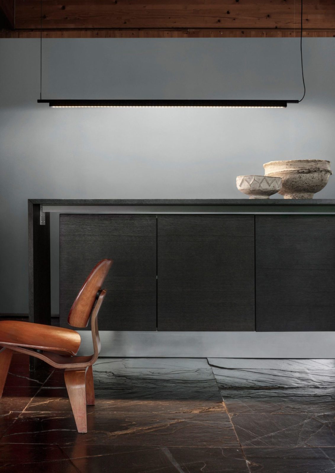 modern-minimalist-linear-led-pendant-light-adjustable-reflector-suspension-lamp