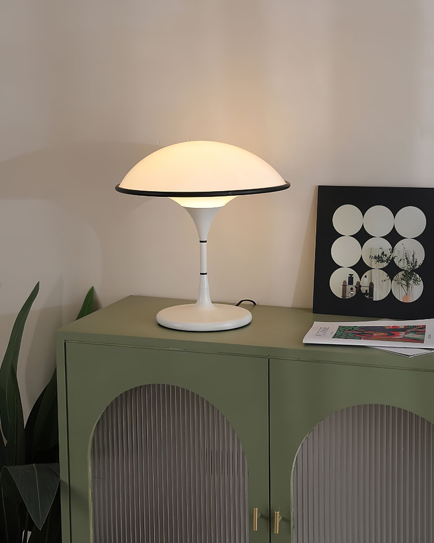 modern-ufo-inspired-table-lamp-with-sleek-metal-and-acrylic-design