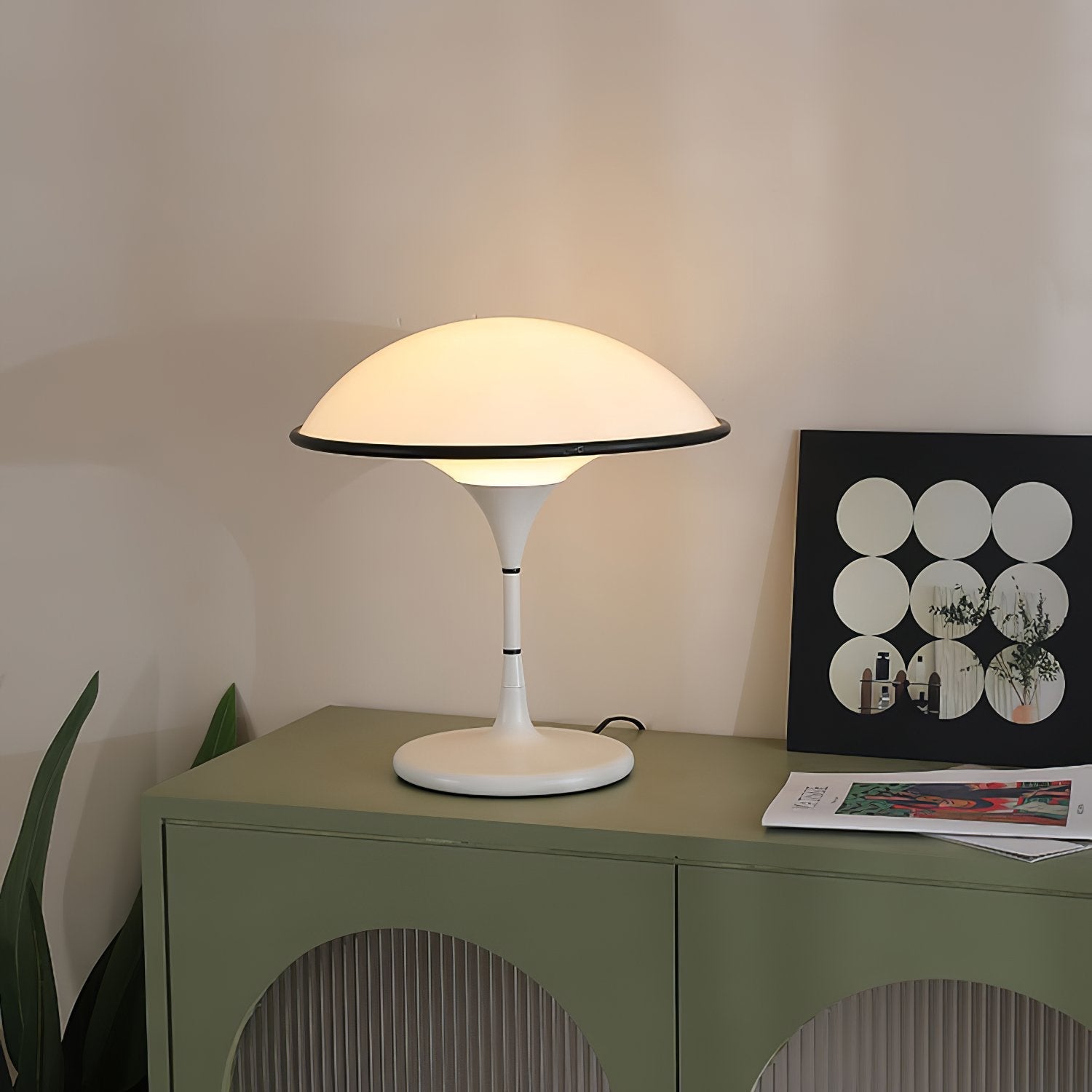 modern-ufo-inspired-table-lamp-with-sleek-metal-and-acrylic-design