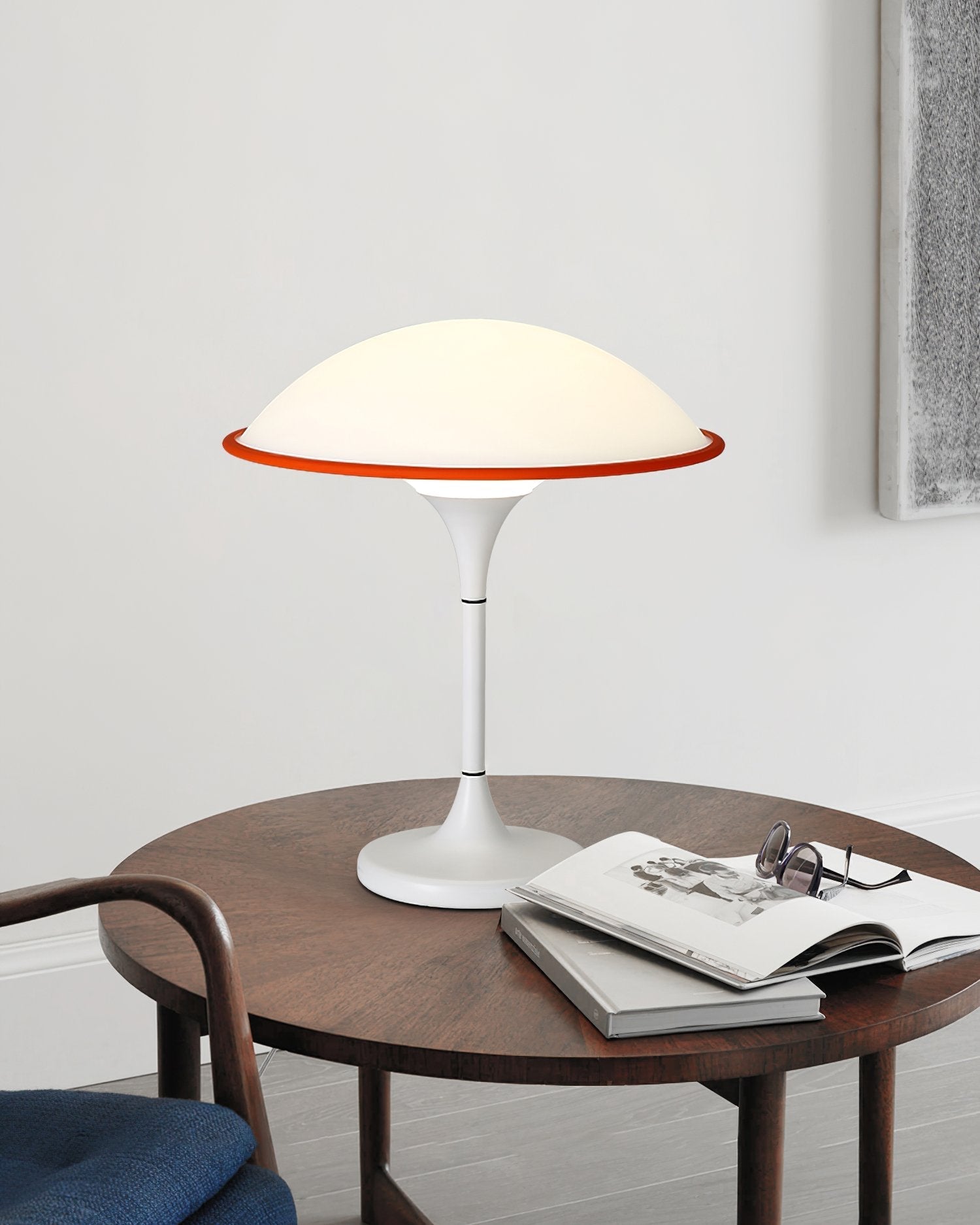 modern-ufo-inspired-table-lamp-with-sleek-metal-and-acrylic-design