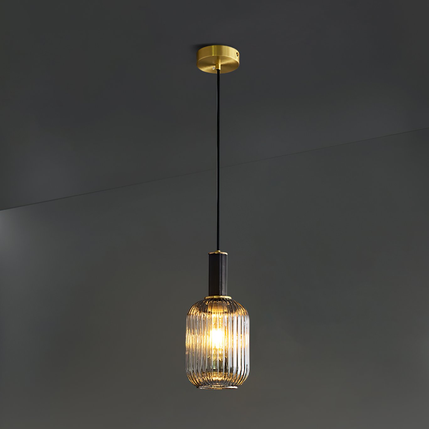 modern-geometric-brass-and-glass-lantern-pendant-light-for-kitchen-island-and-dining-room