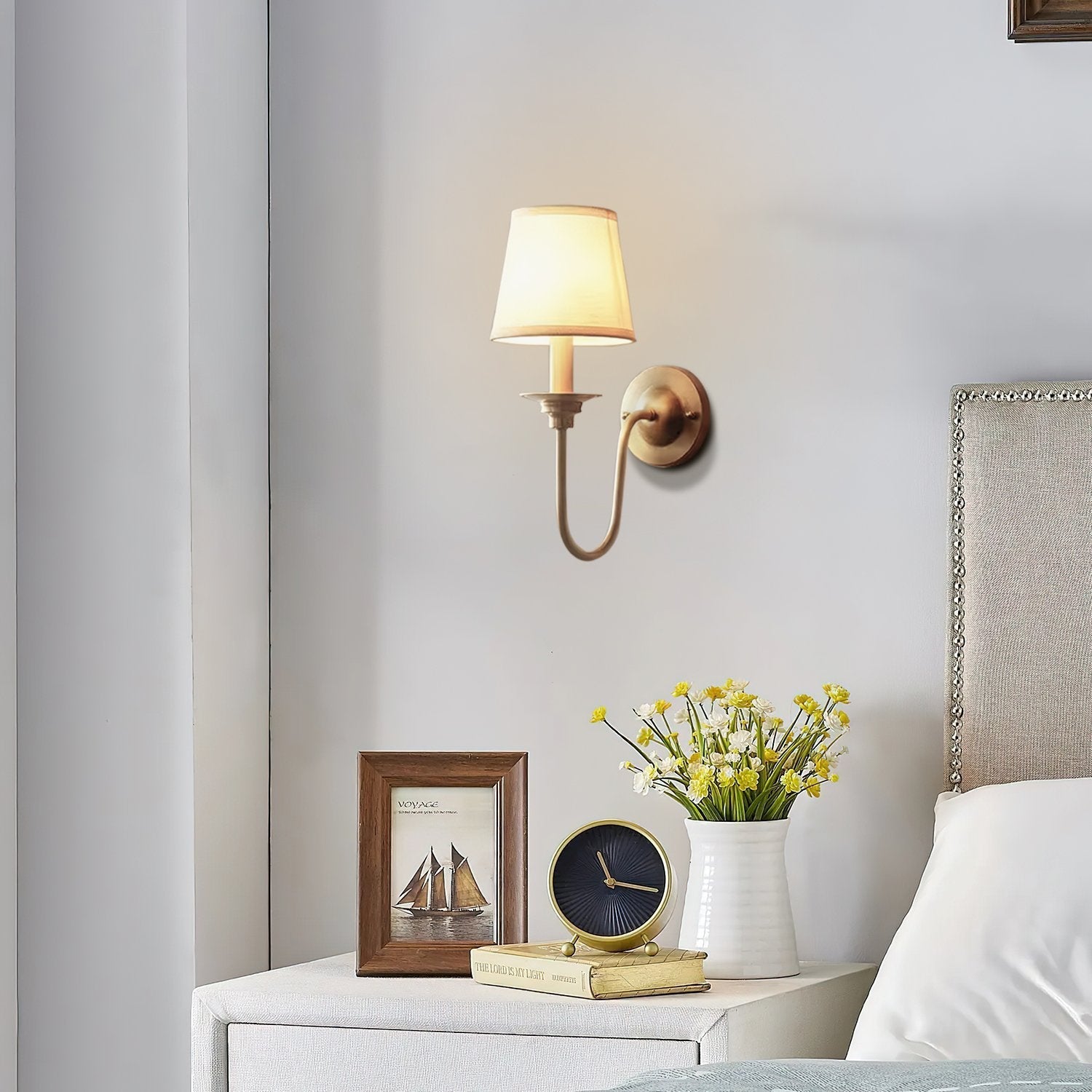 croix-modern-minimalist-sconce-wall-lamp-with-polished-brass-and-white-linen