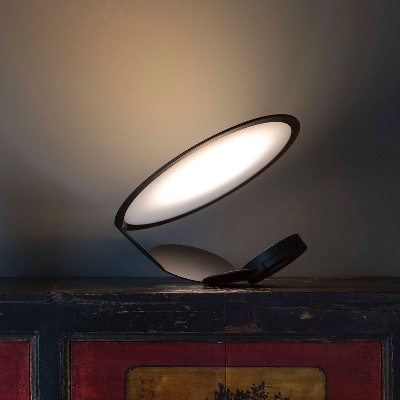 Modern Geometric Cut Adjustable Table Lamp with Integrated LED Lighting