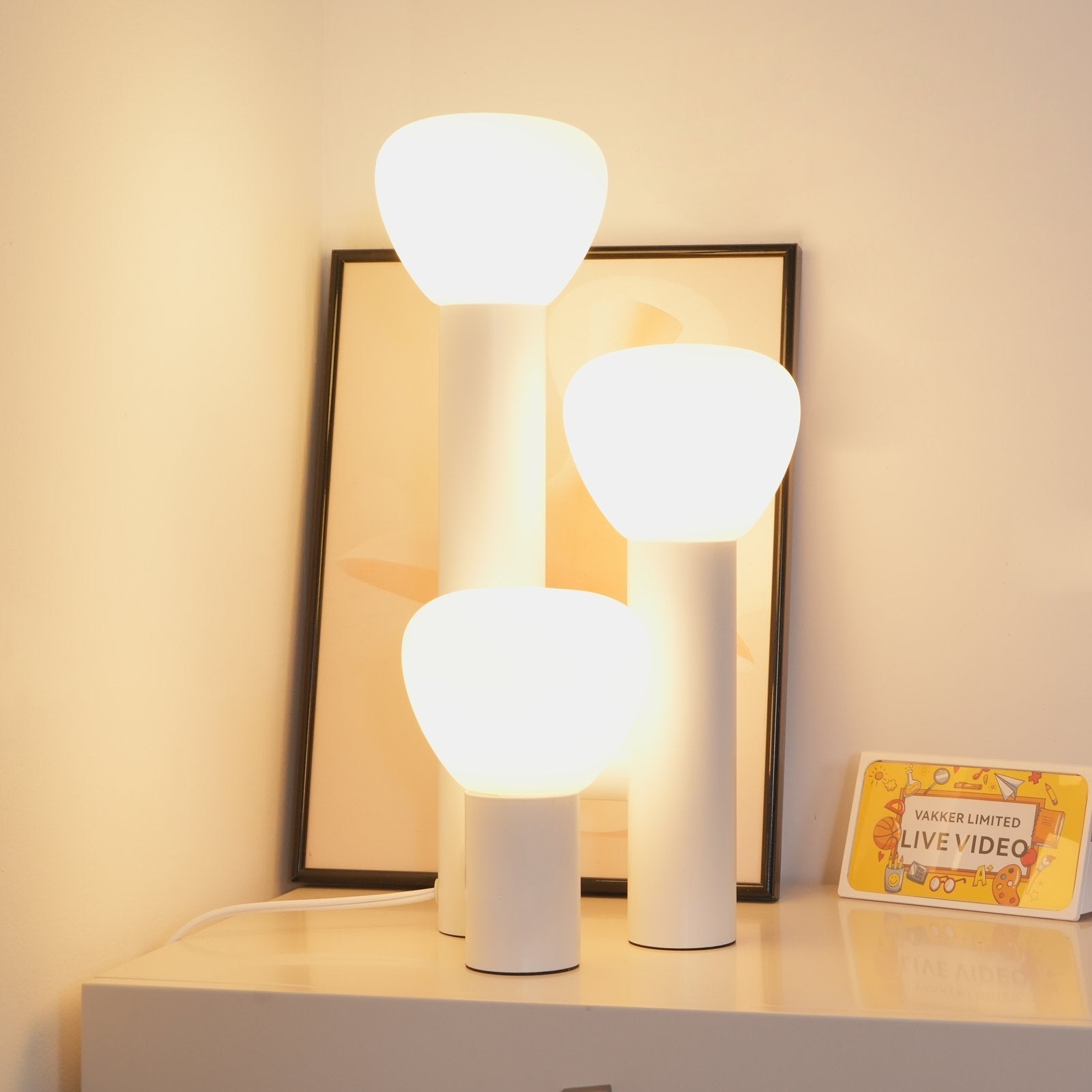kienney-modern-metal-and-glass-table-lamp-for-living-room-and-bedroom-ambient-flashlight-style-desk-light