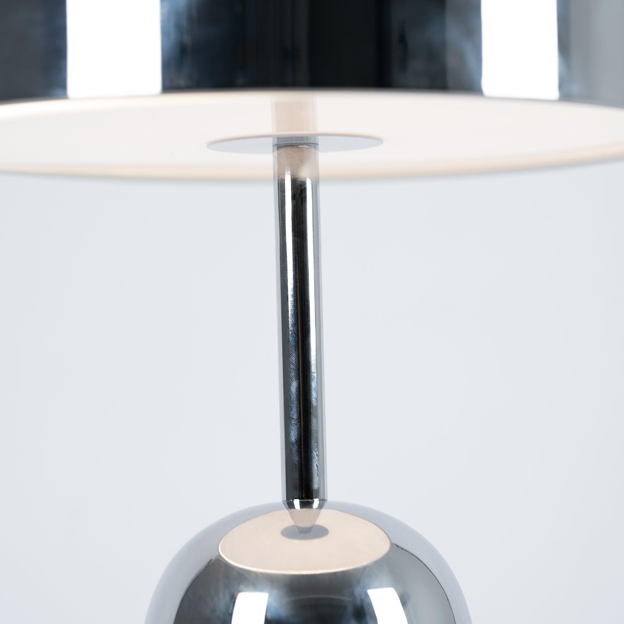 Modern Bell Domed Shade Desk Lamp Minimalist Metal Table Light for Office and Bedside